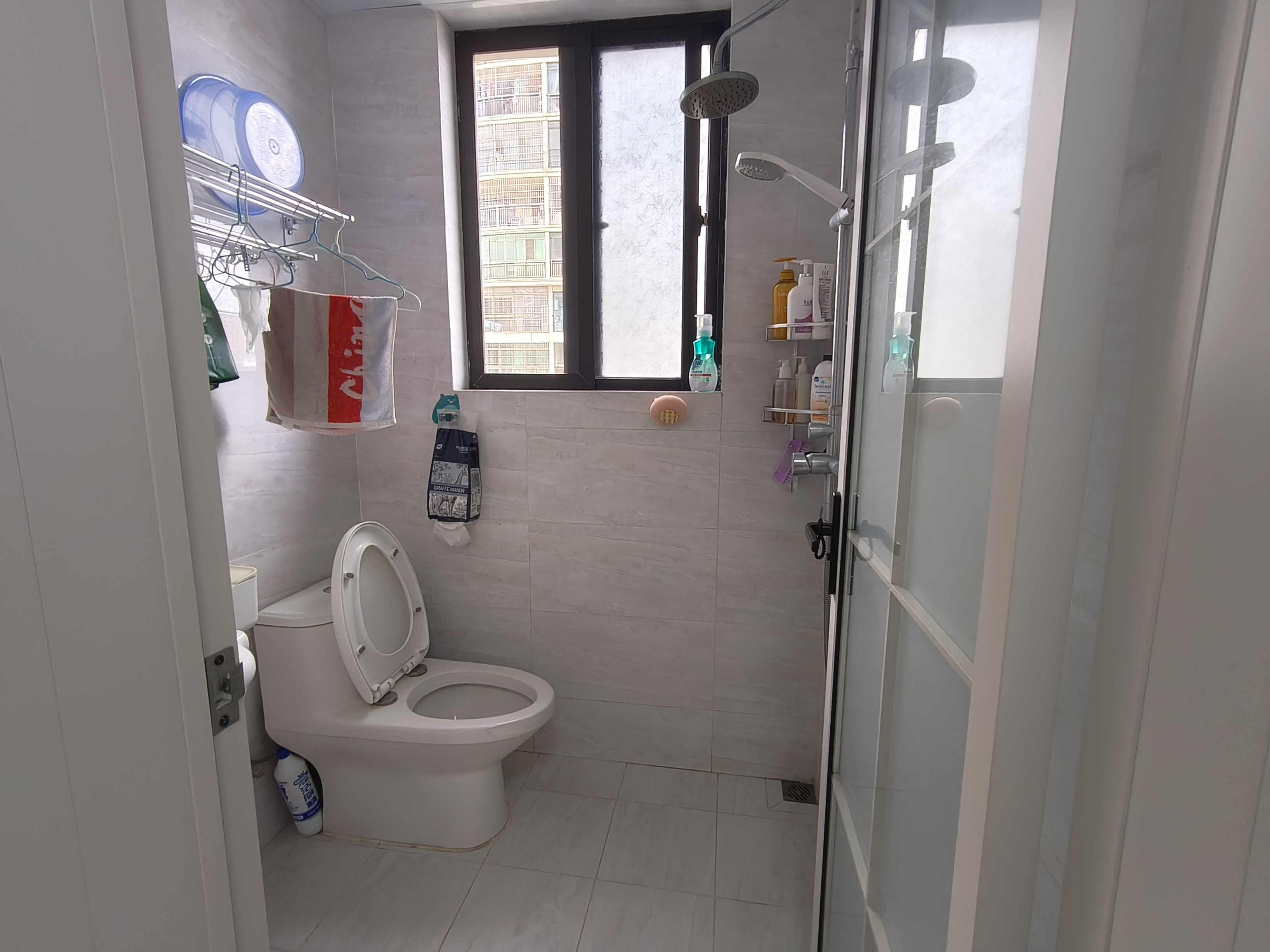 四季华庭龙城  1室1厅1卫    80.0万 四季华庭龙城  1室1厅1卫    80.0万客厅