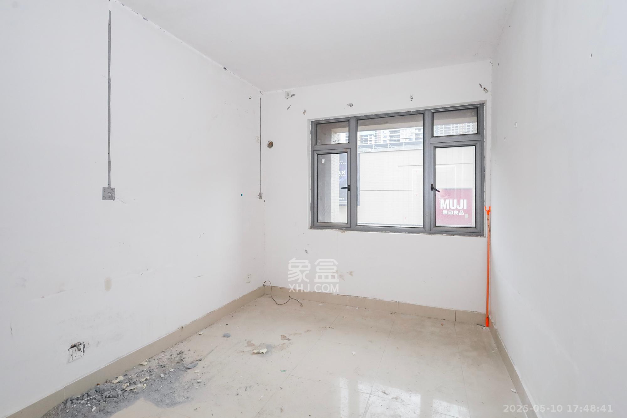 八方小区B区 3室2厅2卫 365.0万 八方小区B区 3室2厅2卫 365.0万卧室