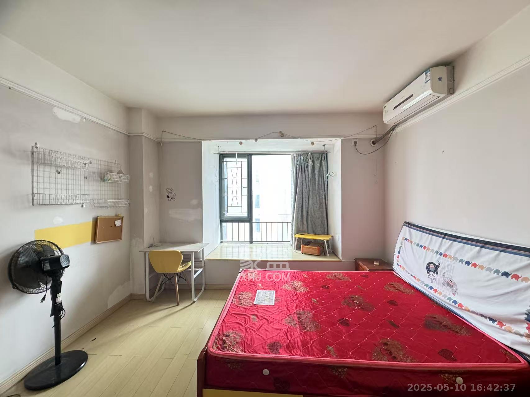 万科城 1室1厅1卫 1100.0元/月 万科城 1室1厅1卫 1100.0元/月室内图