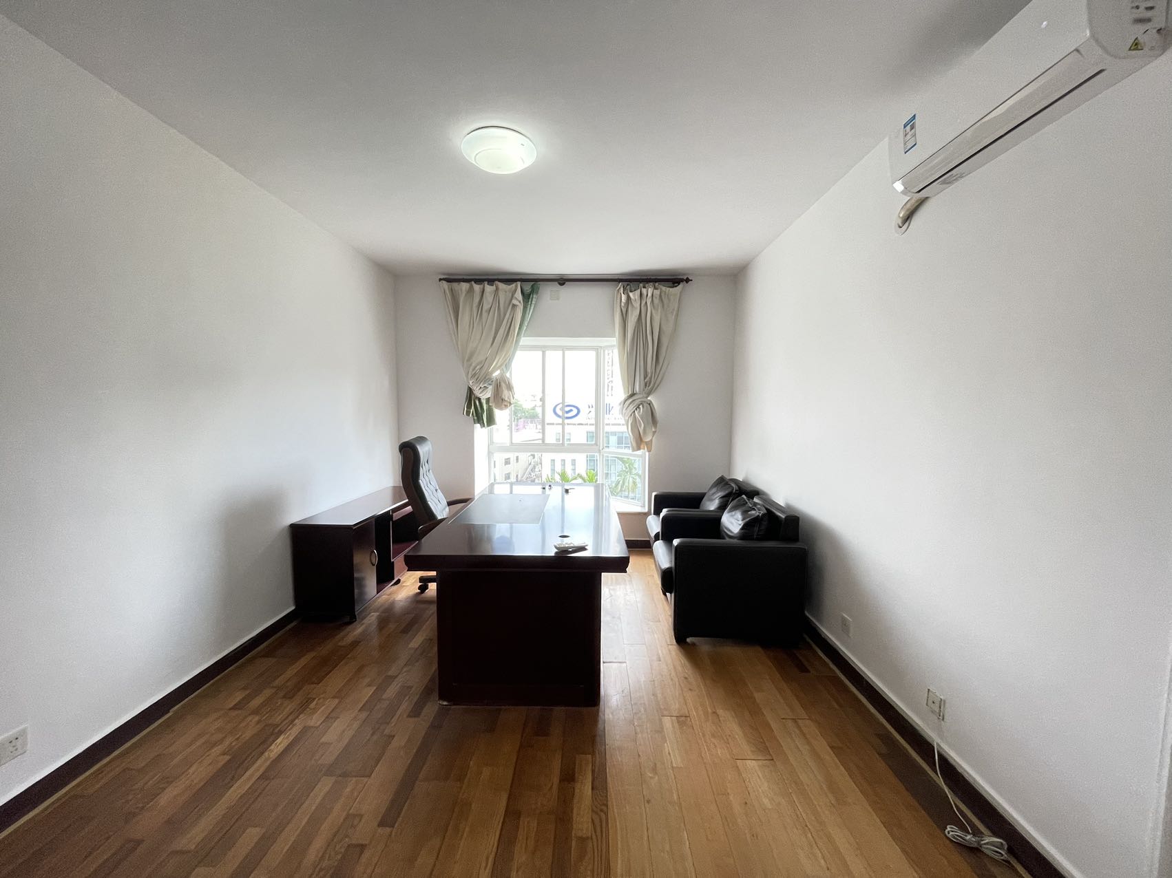 嘉华城市花园 3室2厅2卫 3200.0元/月 嘉华城市花园 3室2厅2卫 3200.0元/月室内图