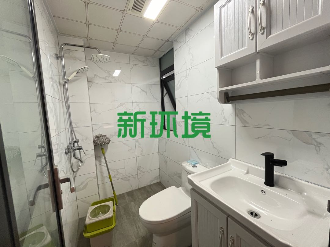 韦斯特城市花园  1室0厅0卫   89.80万客厅