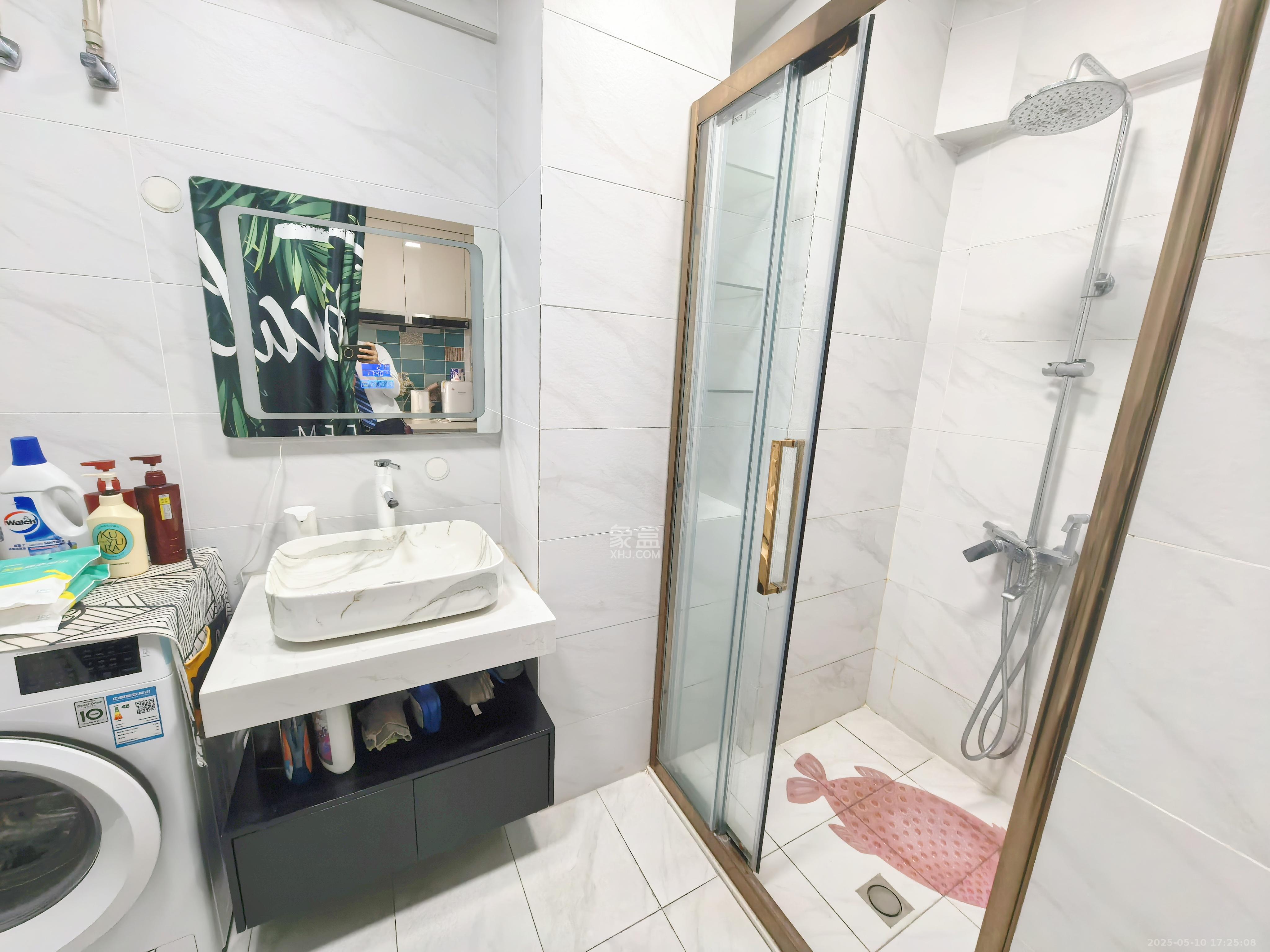 旭辉国际广场(永升商业广场)  1室1厅1卫    2100.0元/月 旭辉国际广场(永升商业广场)  1室1厅1卫    2100.0元/月室内图