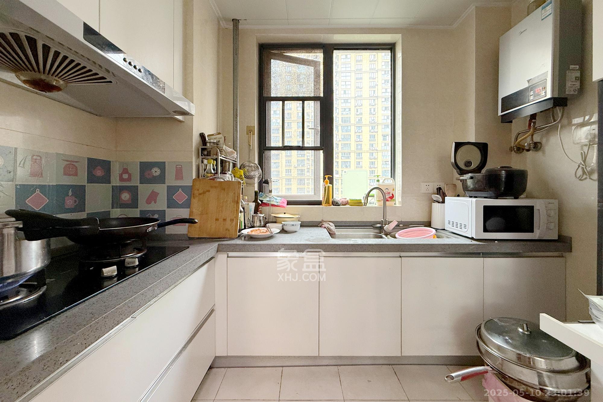 澳海澜庭 3室2厅1卫 65.0万 澳海澜庭 3室2厅1卫 65.0万厨房