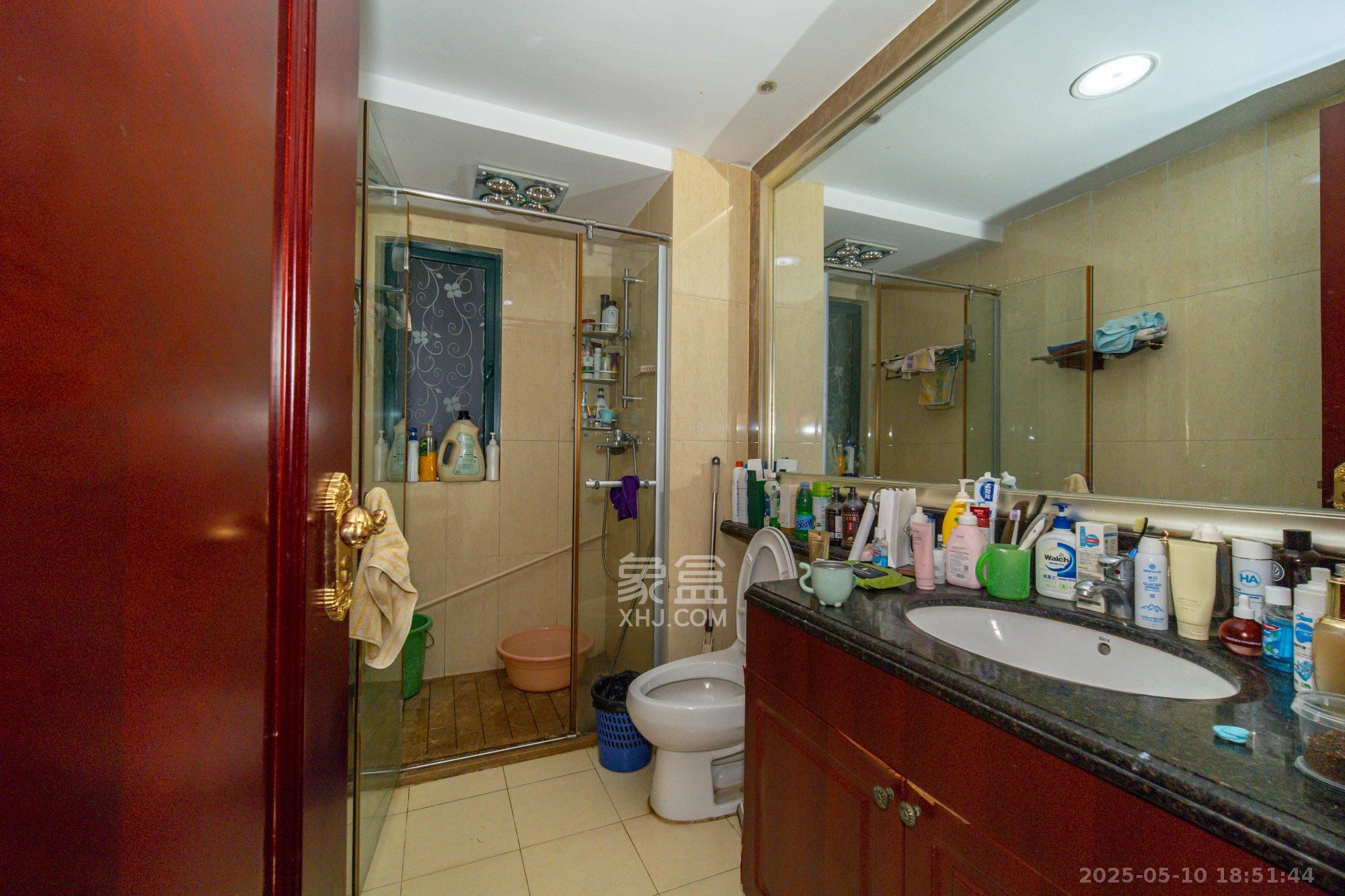 恒大翡翠华庭  3室2厅2卫    72.5万 恒大翡翠华庭  3室2厅2卫    72.5万卫生间