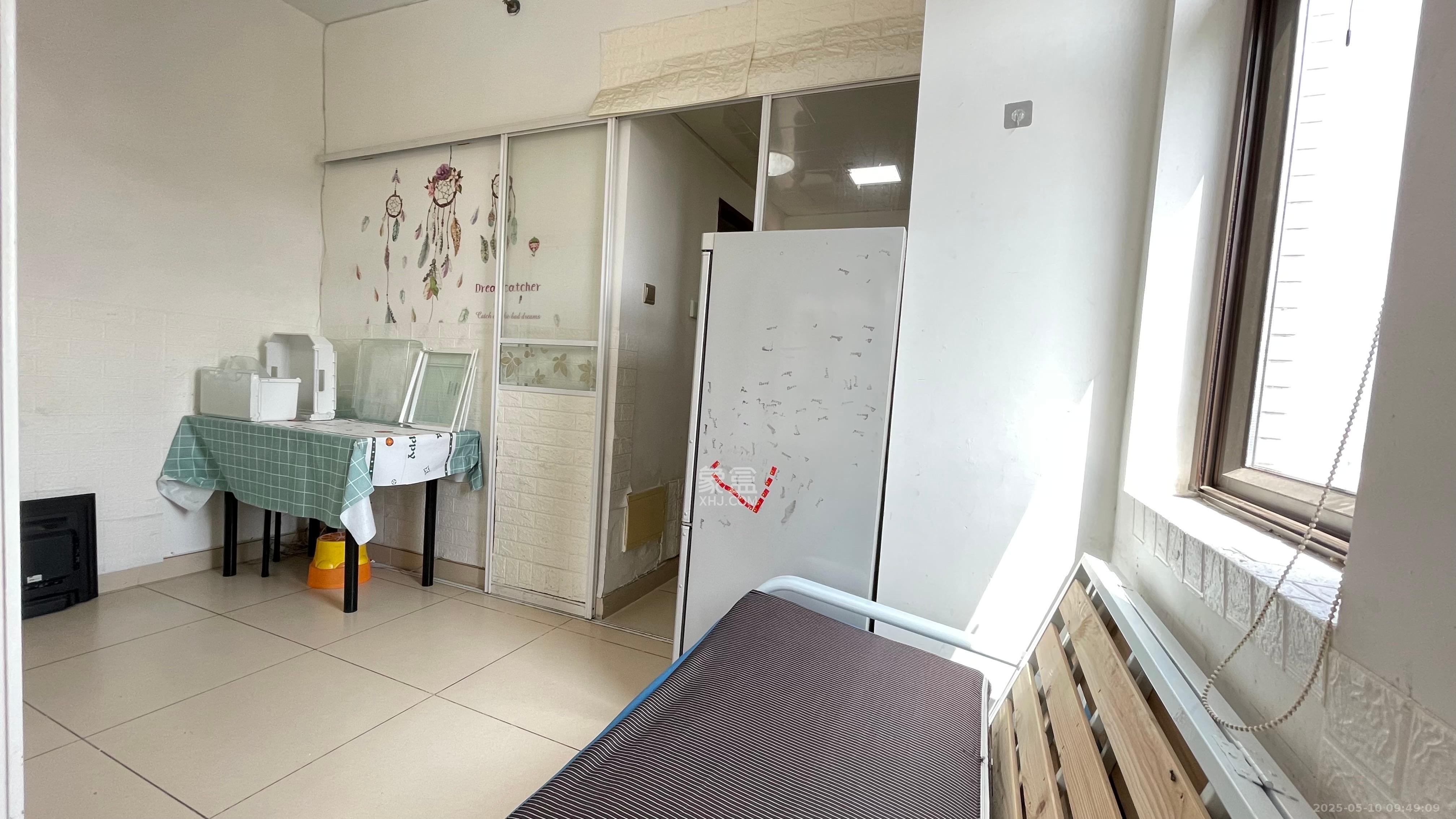 万象凯旋湾  1室1厅1卫   1300.00元/月室内图