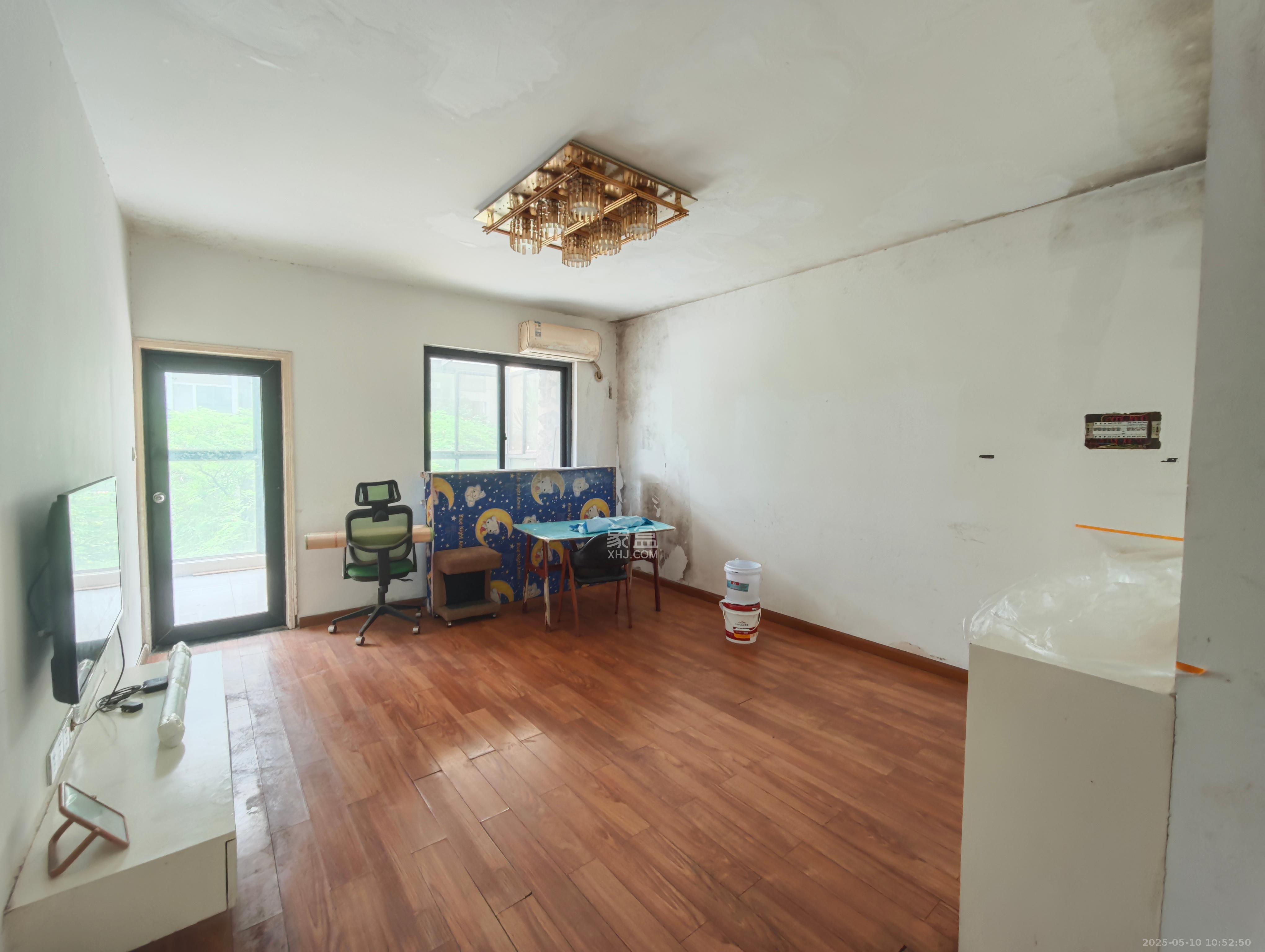 嘉宇盛世华章 3室2厅1卫 2300.0元/月 嘉宇盛世华章 3室2厅1卫 2300.0元/月室内图