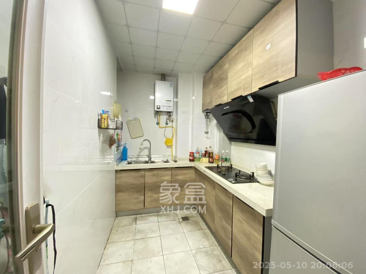丽发新城  2室2厅1卫   1700.00元/月室内图