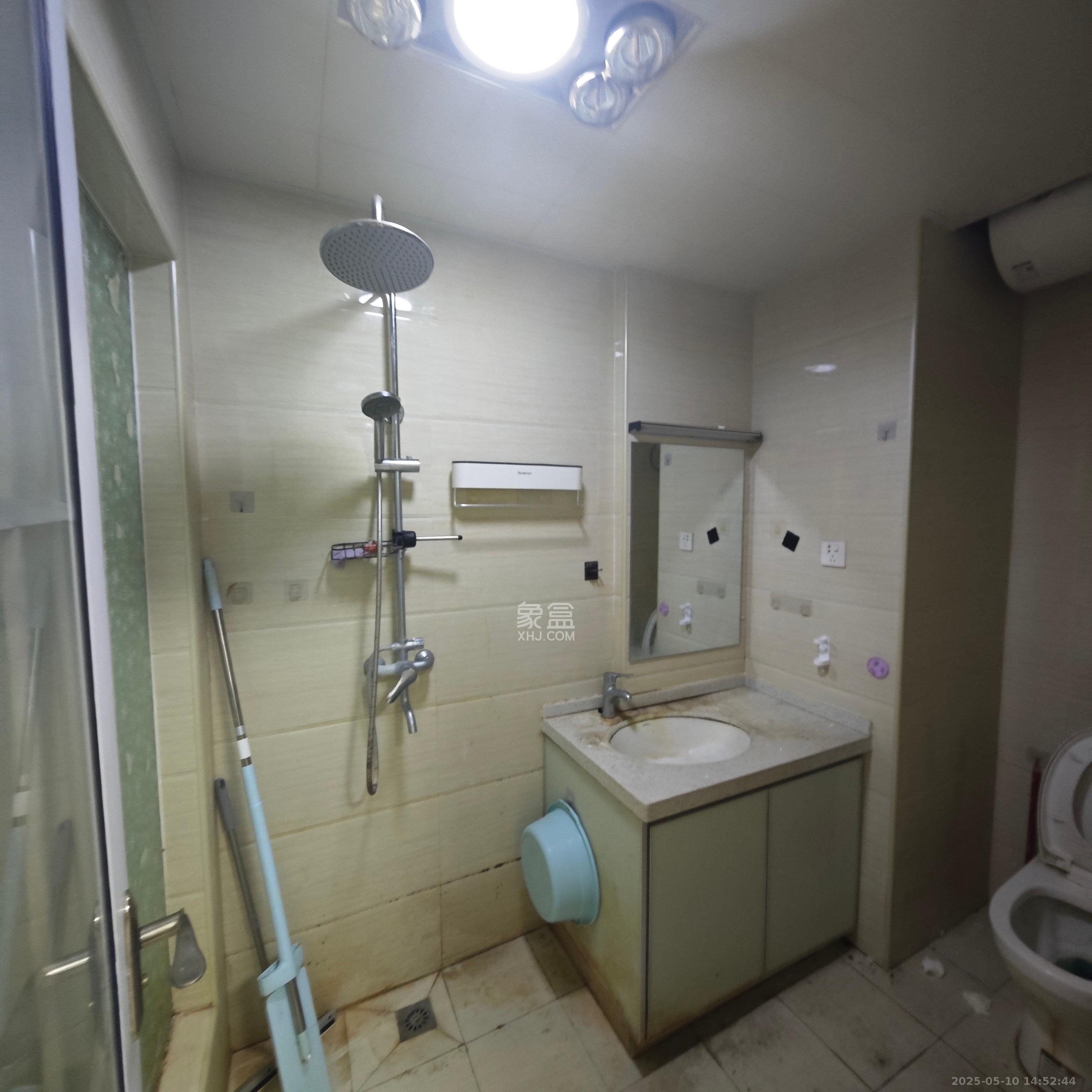 华侨假日中心（晟华苑）  1室1厅1卫   1400.00元/月室内图