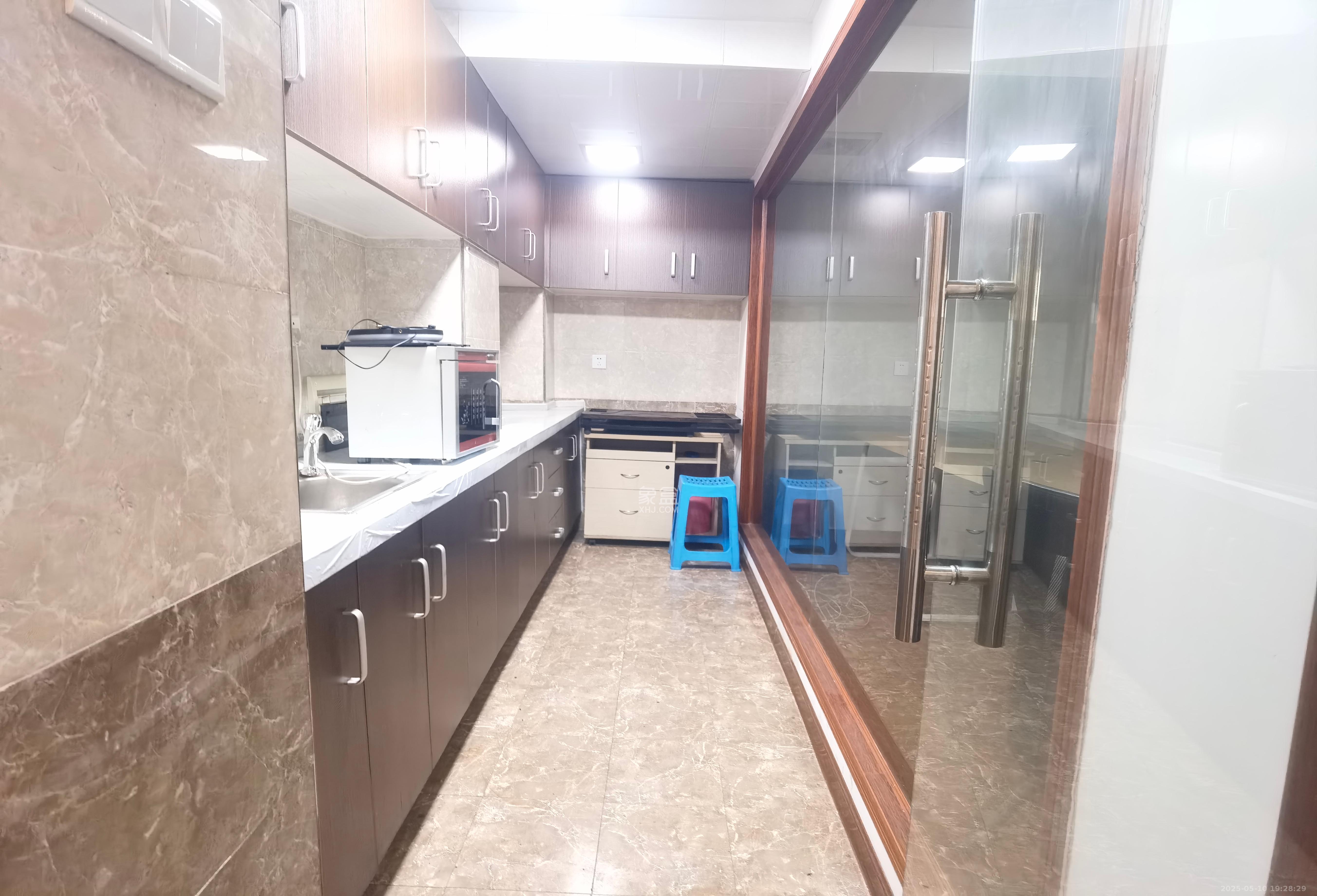 爱都(IDO) 1室1厅1卫 1200.0元/月 爱都(IDO) 1室1厅1卫 1200.0元/月室内图