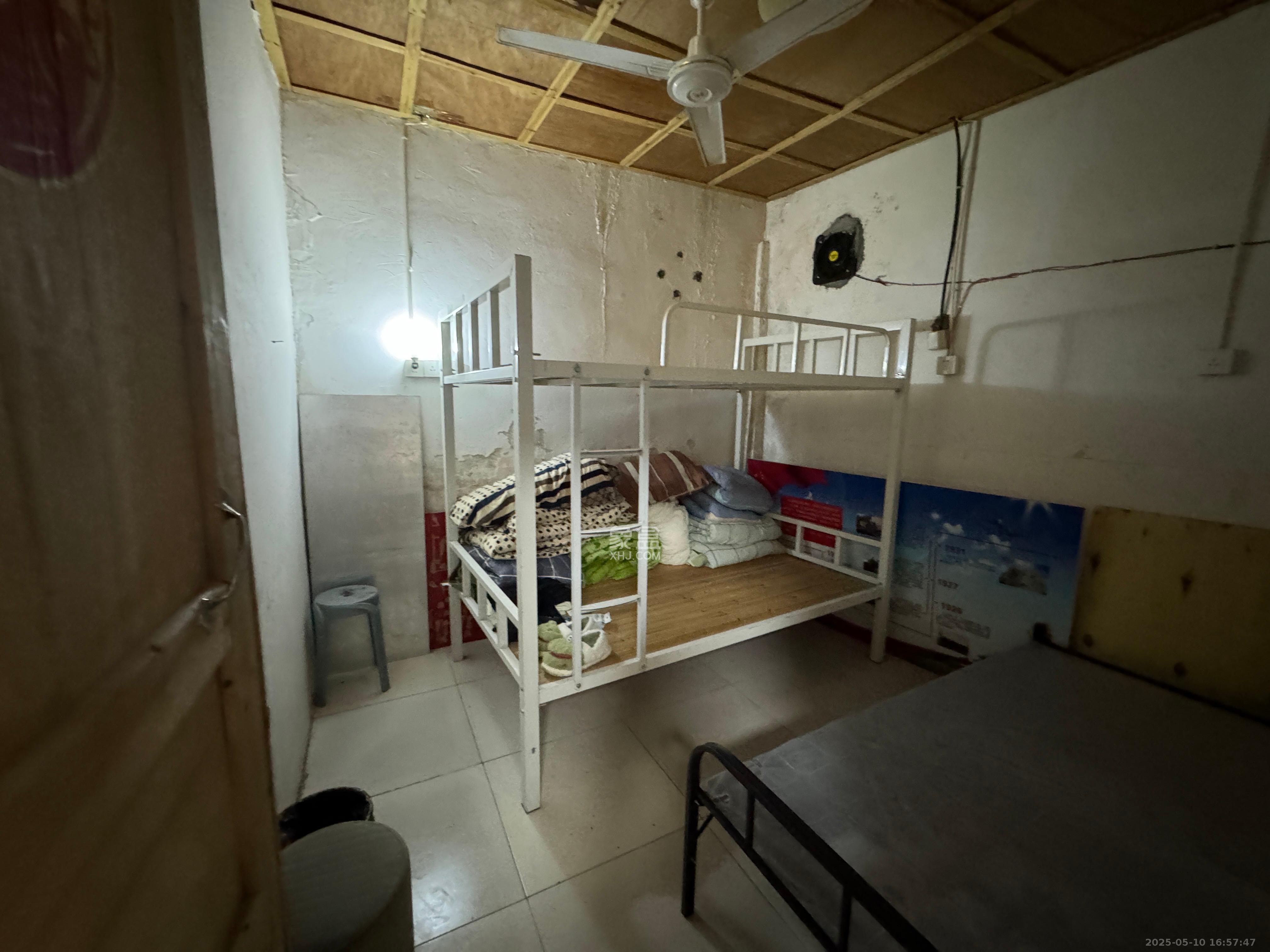 东牌楼街散盘  2室1厅1卫    1500.0元/月 东牌楼街散盘  2室1厅1卫    1500.0元/月室内图1