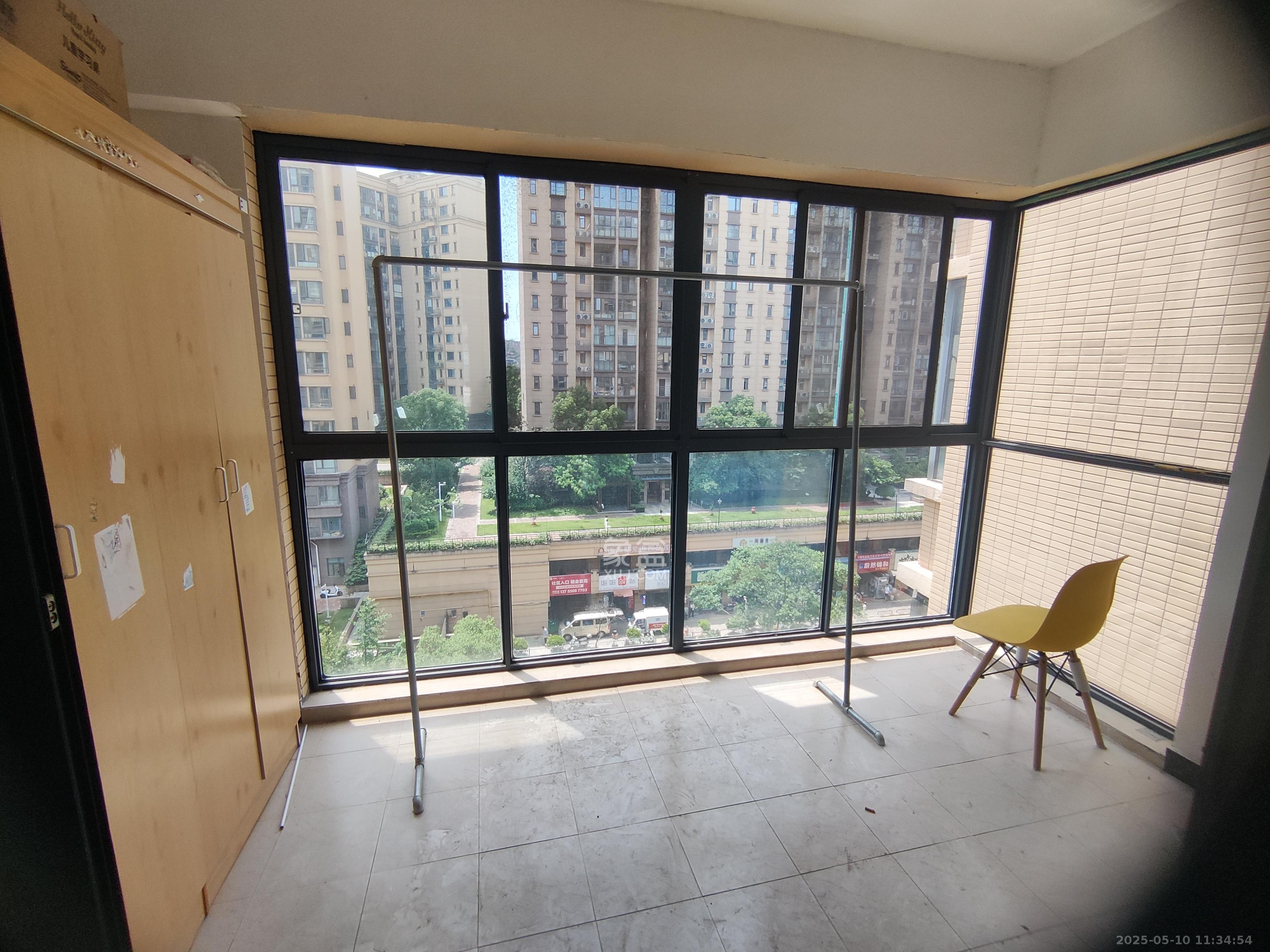 卢浮原著 3室2厅2卫 2300.0元/月 卢浮原著 3室2厅2卫 2300.0元/月室内图