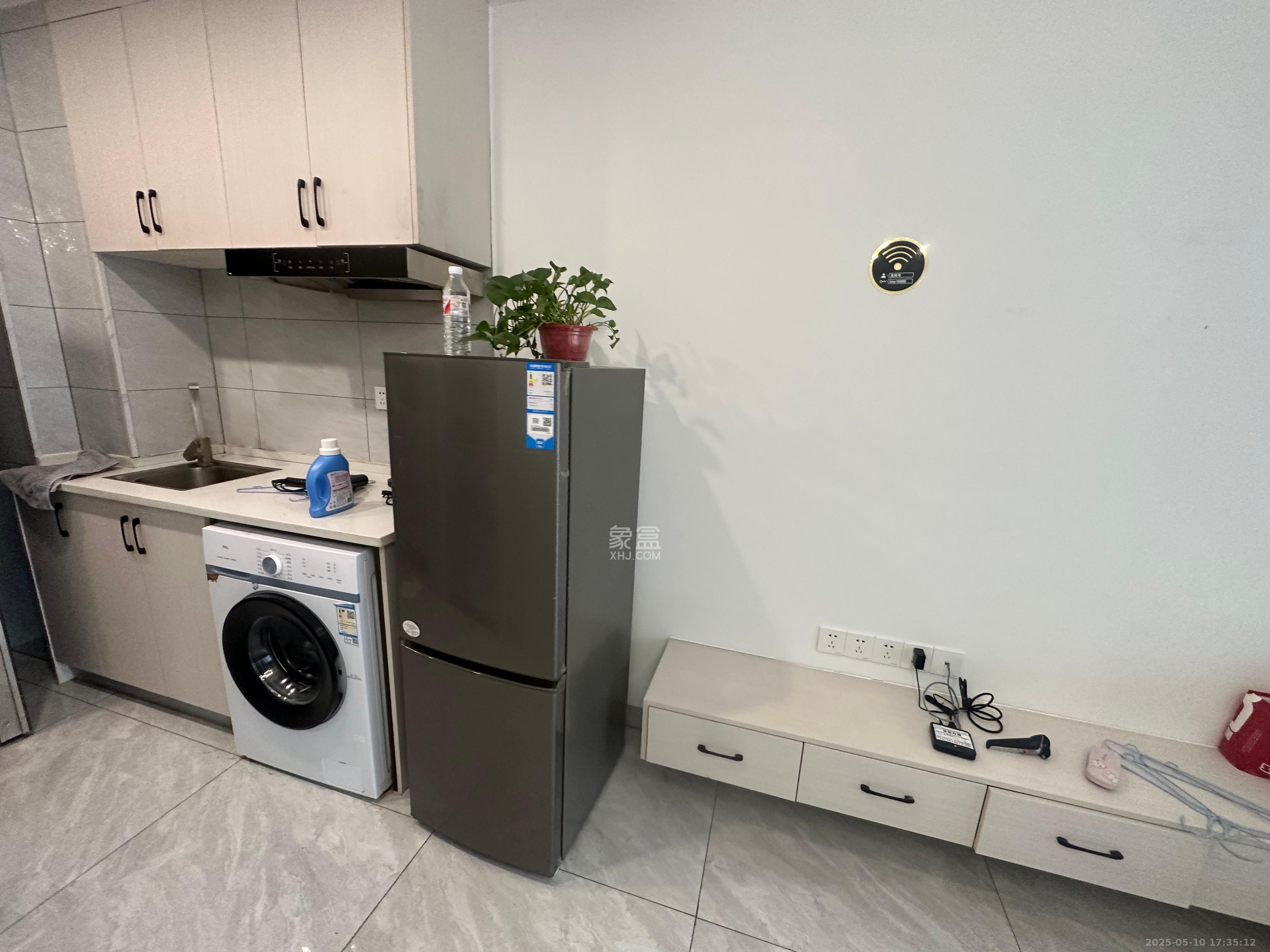 梅溪湖金茂湾  1室1厅1卫   1450.00元/月室内图