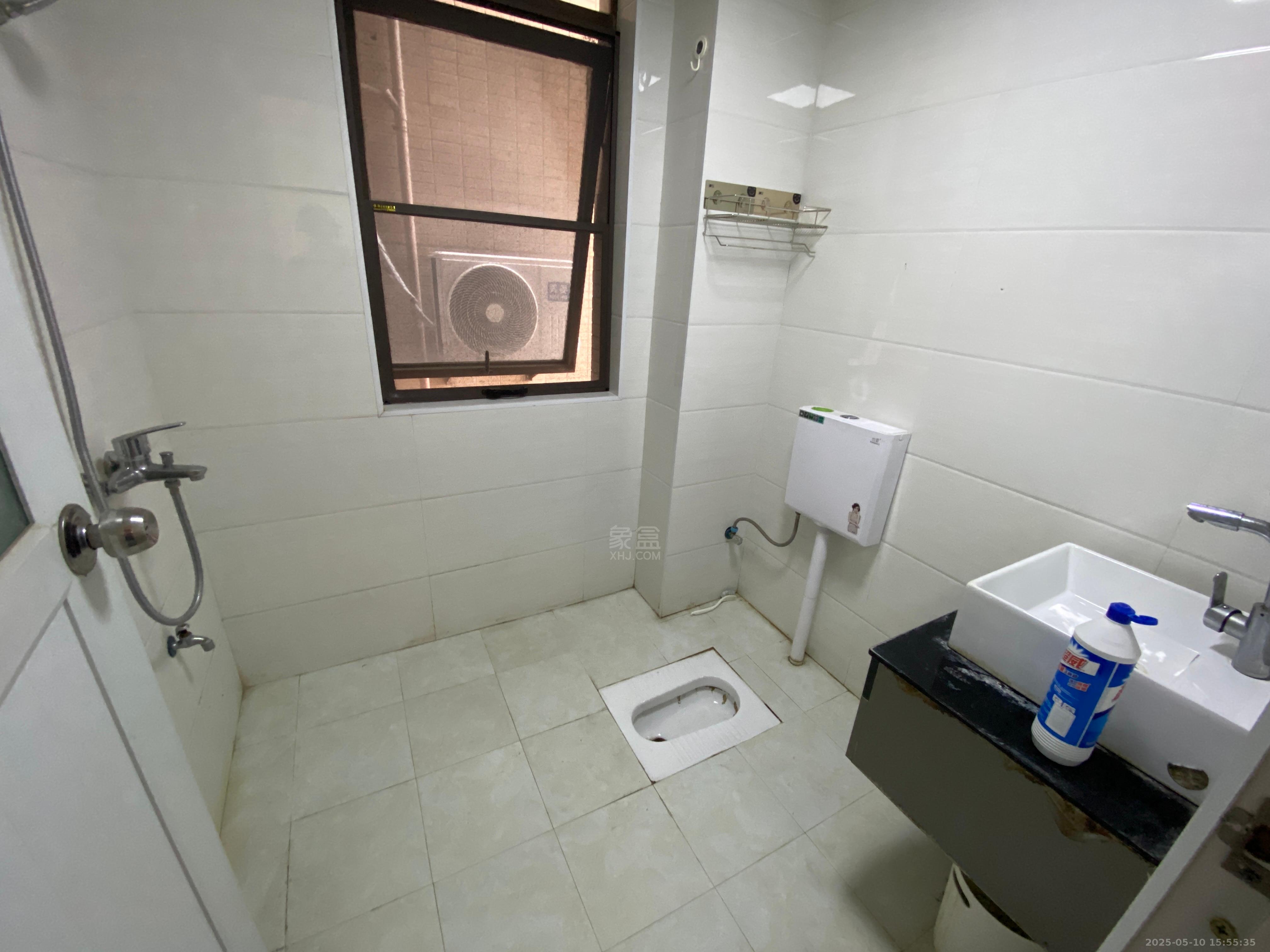 中泰财富湘江  2室2厅1卫    1700.0元/月 中泰财富湘江  2室2厅1卫    1700.0元/月室内图