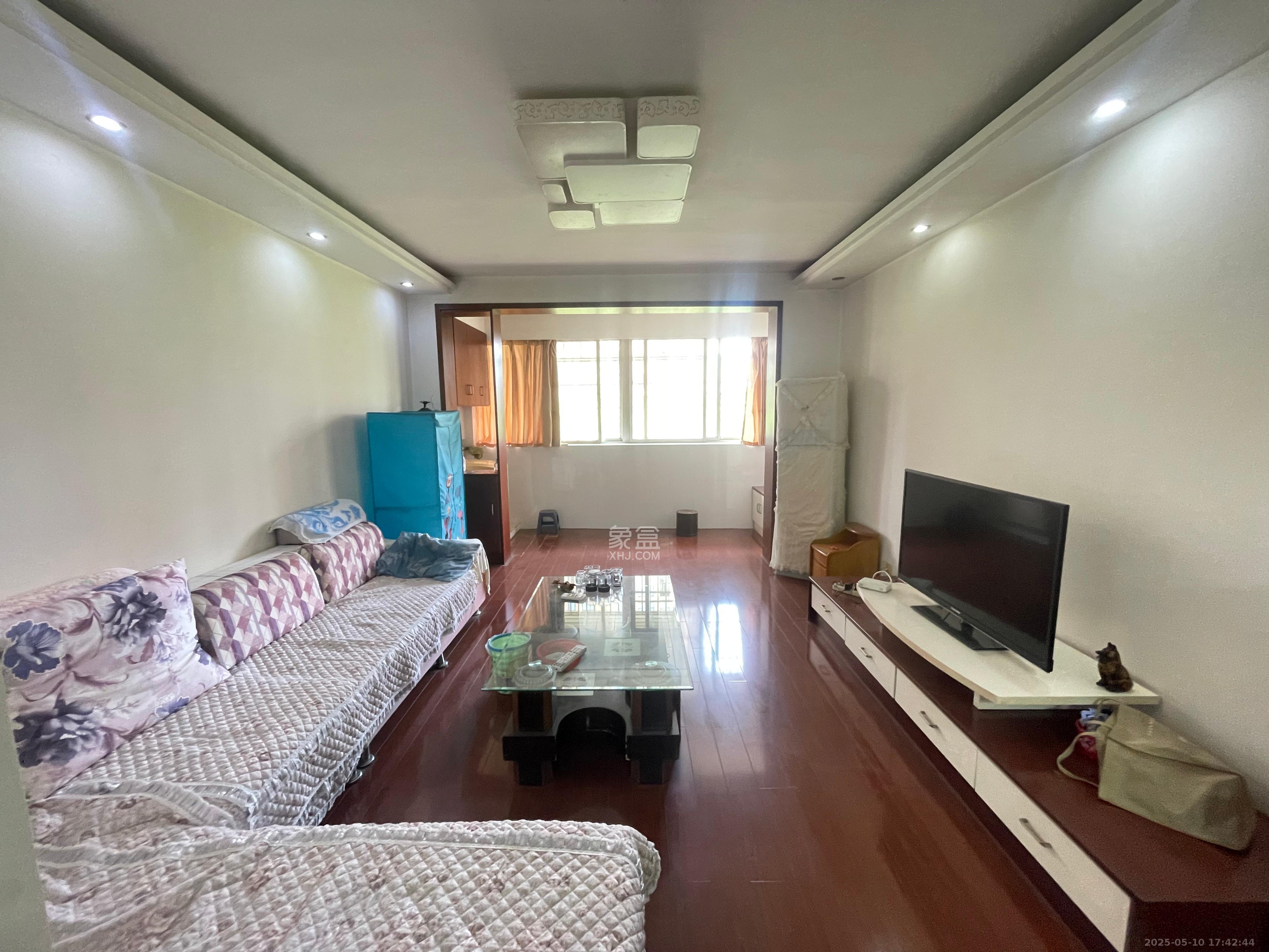 锦绣家园 3室2厅2卫 2200.0元/月 锦绣家园 3室2厅2卫 2200.0元/月室内图