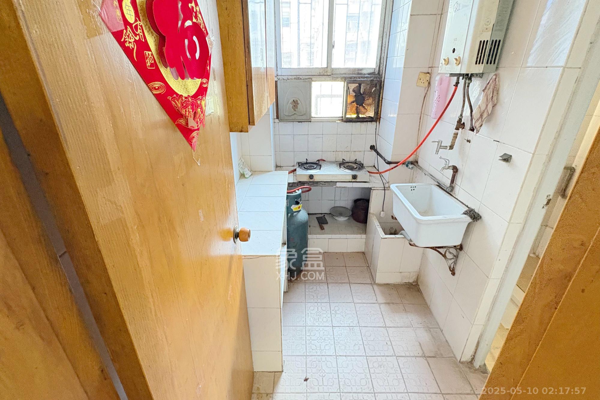 东文庙坪  2室1厅1卫    40.0万 东文庙坪  2室1厅1卫    40.0万厨房