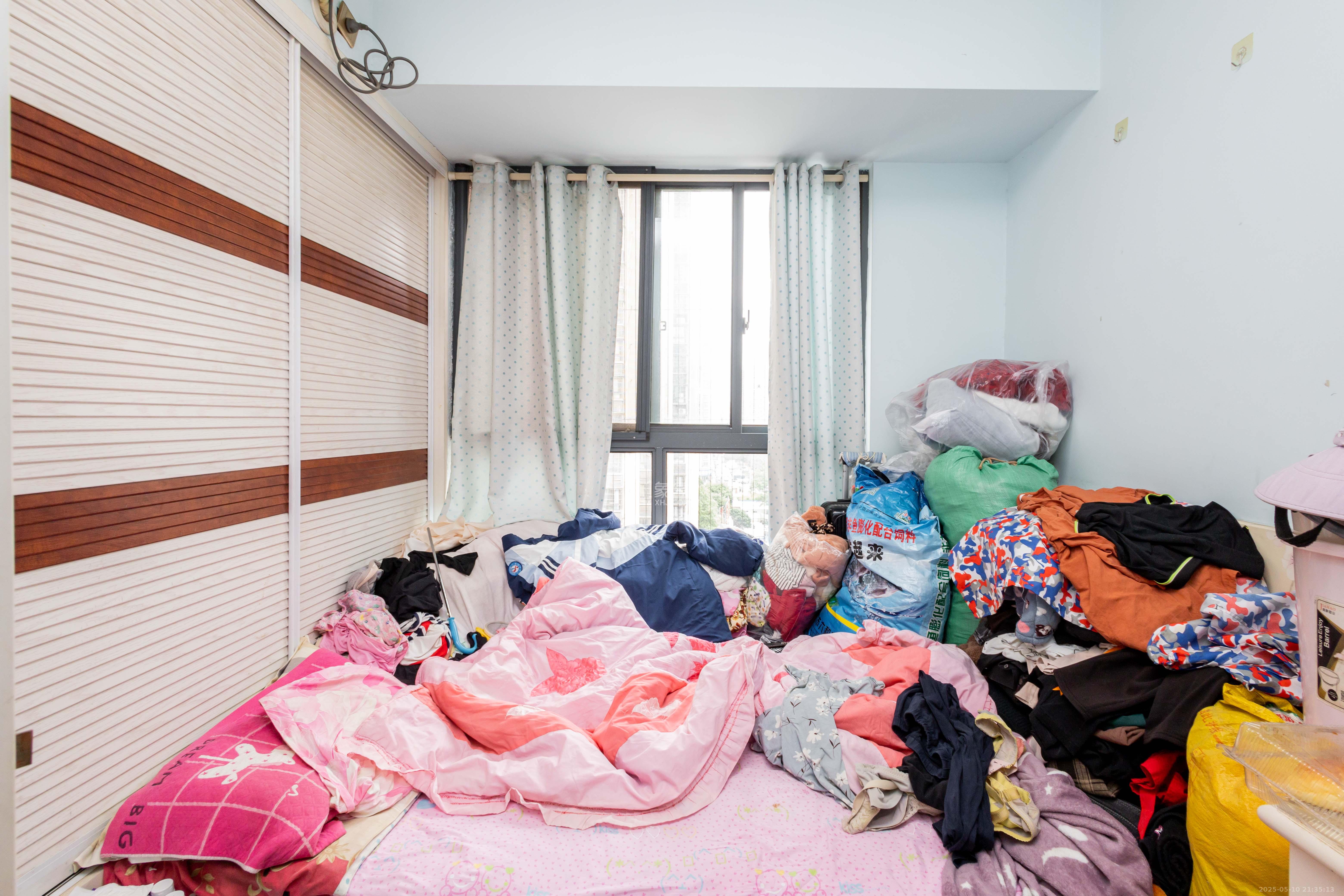 海德公园  4室2厅1卫    76.8万 海德公园  4室2厅1卫    76.8万卧室