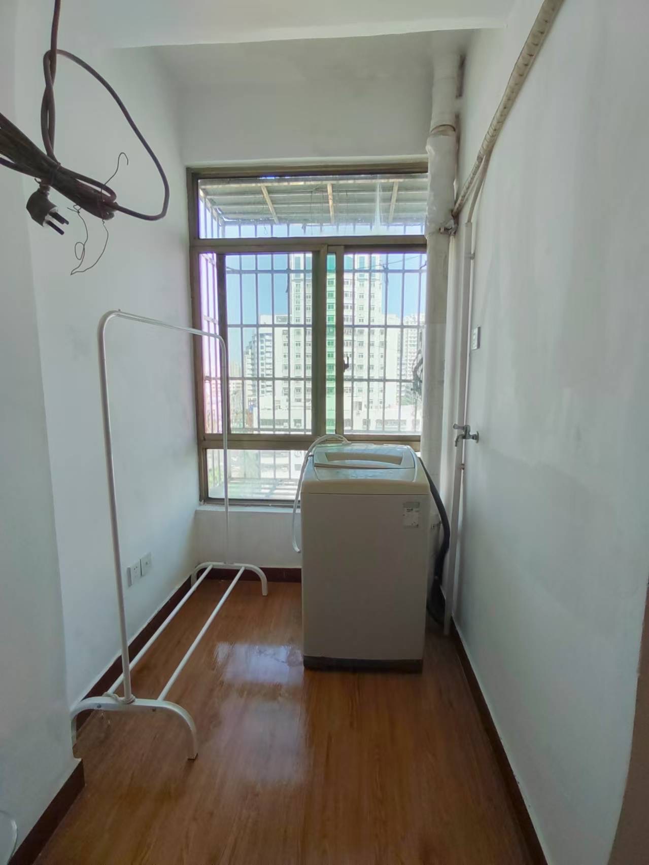 靓佳大厦  1室0厅1卫   1200.00元/月室内图