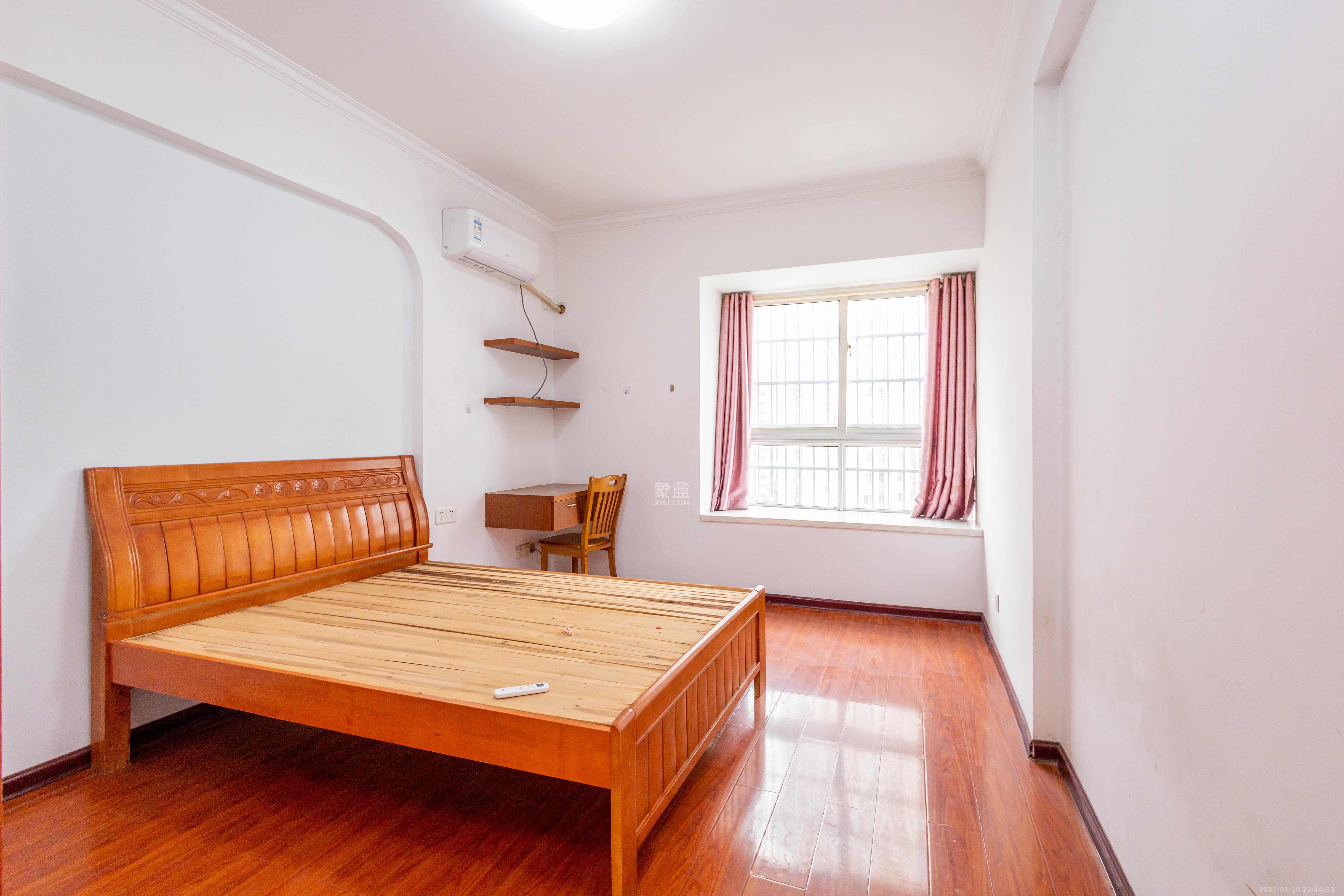 豪庭(江城豪庭) 3室2厅2卫 65.8万 豪庭(江城豪庭) 3室2厅2卫 65.8万卧室