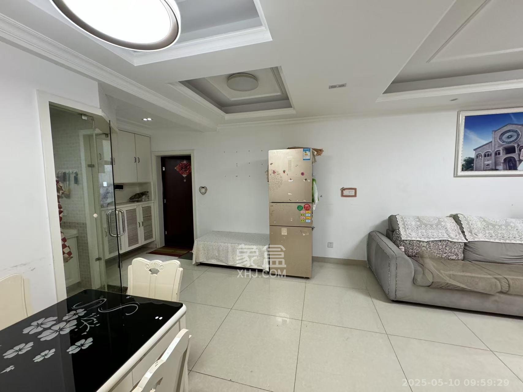 中南红领邦(红星嘉和苑)  2室2厅1卫    2200.0元/月 中南红领邦(红星嘉和苑)  2室2厅1卫    2200.0元/月室内图