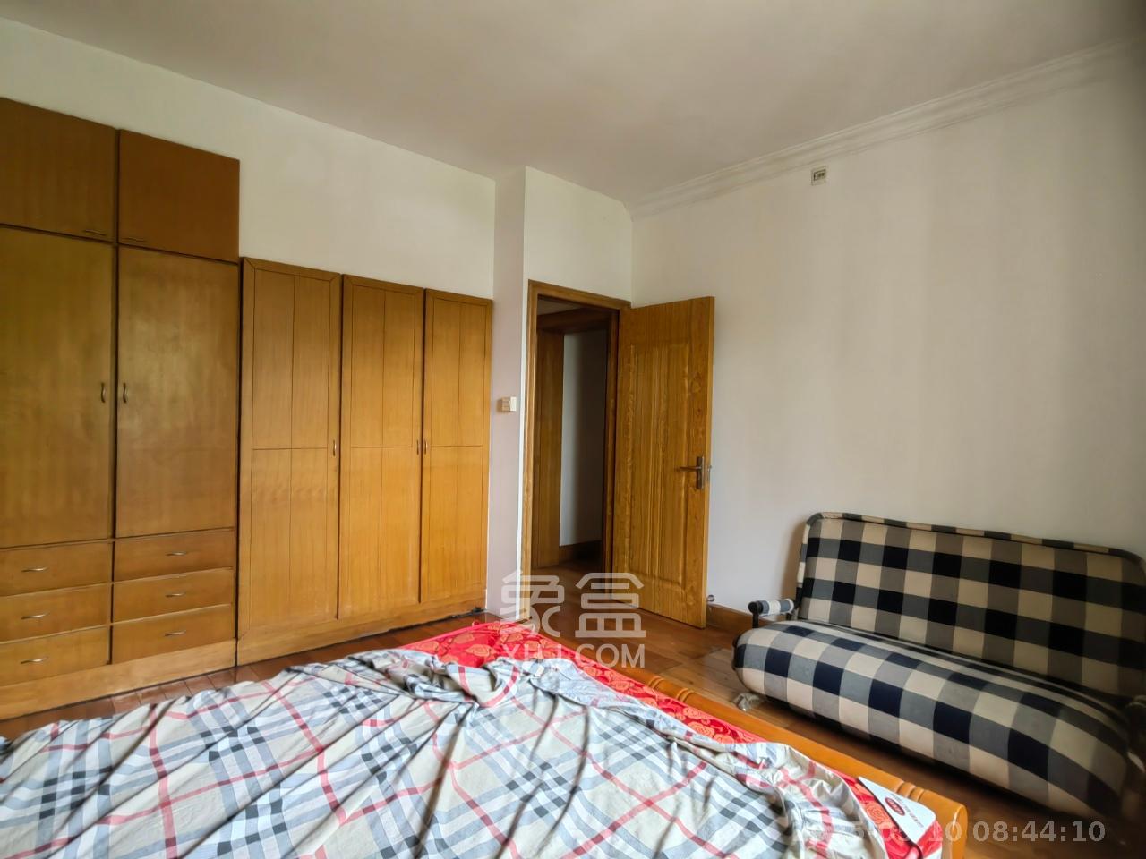 申湘花园 3室2厅2卫 2400.0元/月 申湘花园 3室2厅2卫 2400.0元/月室内图