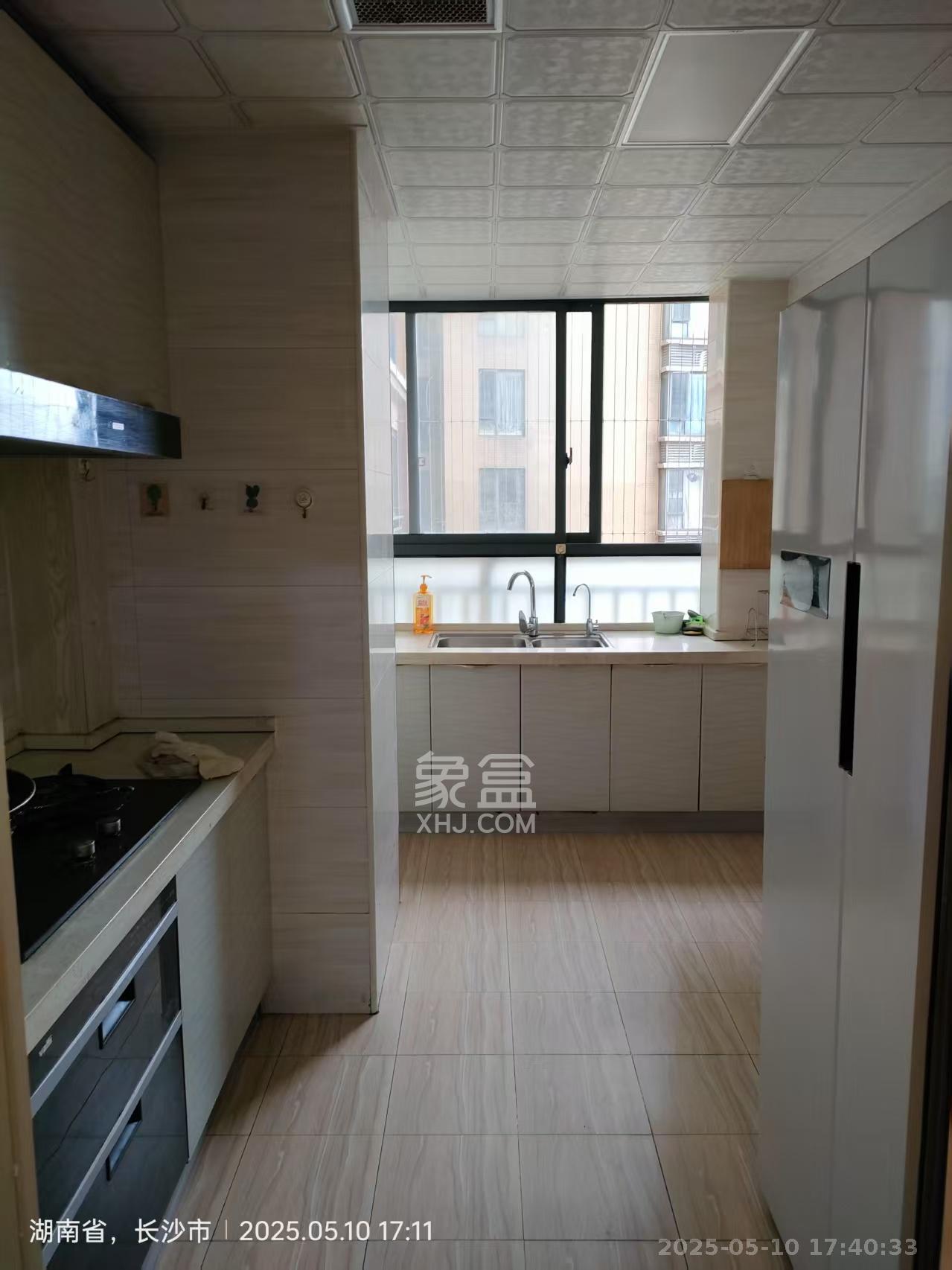鑫远御文台一期  4室2厅2卫   3280.00元/月室内图
