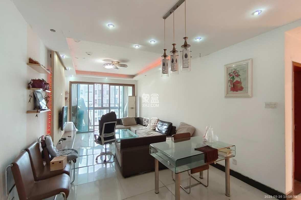 阳光100二期 1室2厅2卫 2500.0元/月 阳光100二期 1室2厅2卫 2500.0元/月室内图