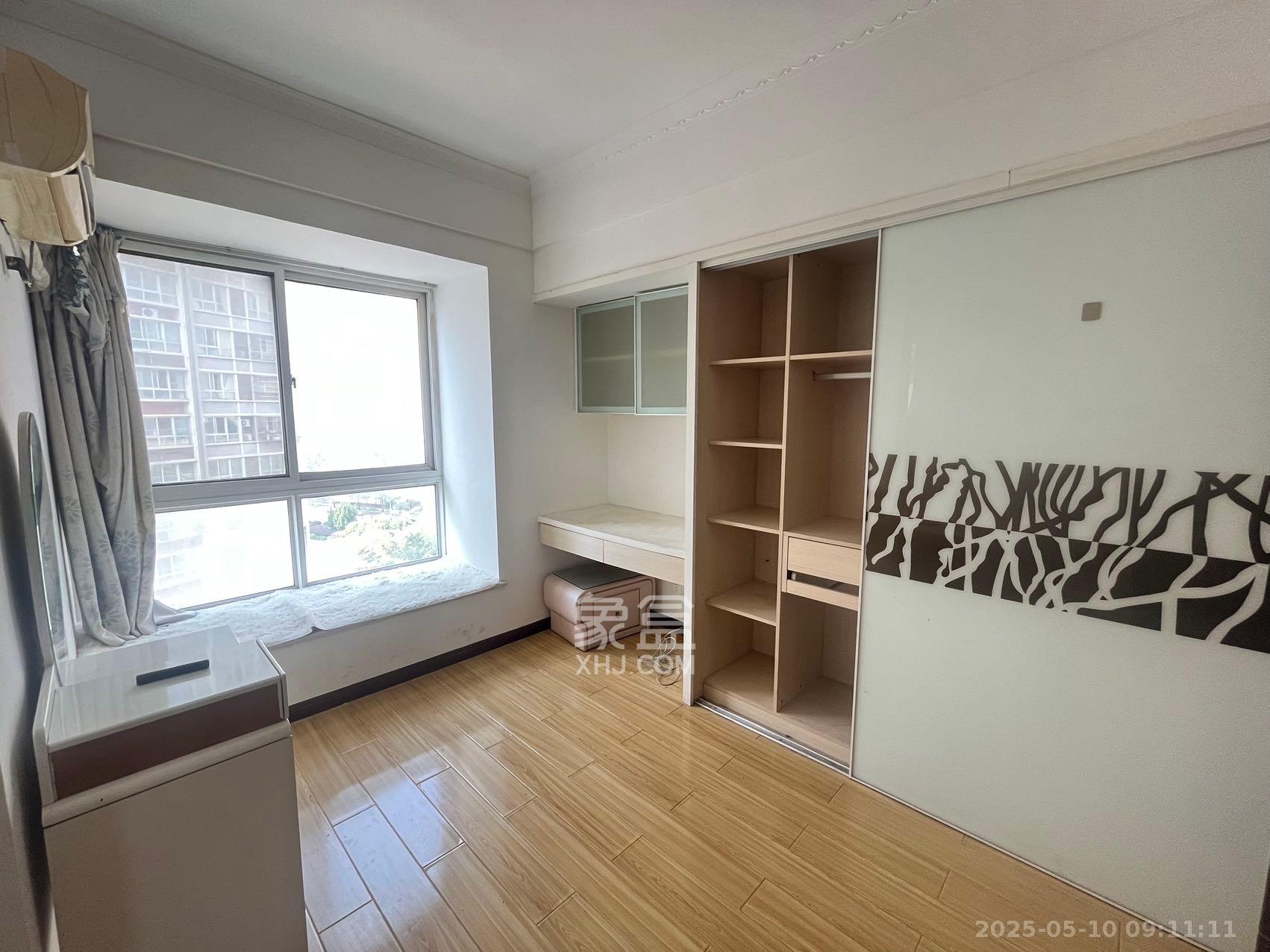 麓山润城 4室2厅2卫 2000.0元/月 麓山润城 4室2厅2卫 2000.0元/月室内图