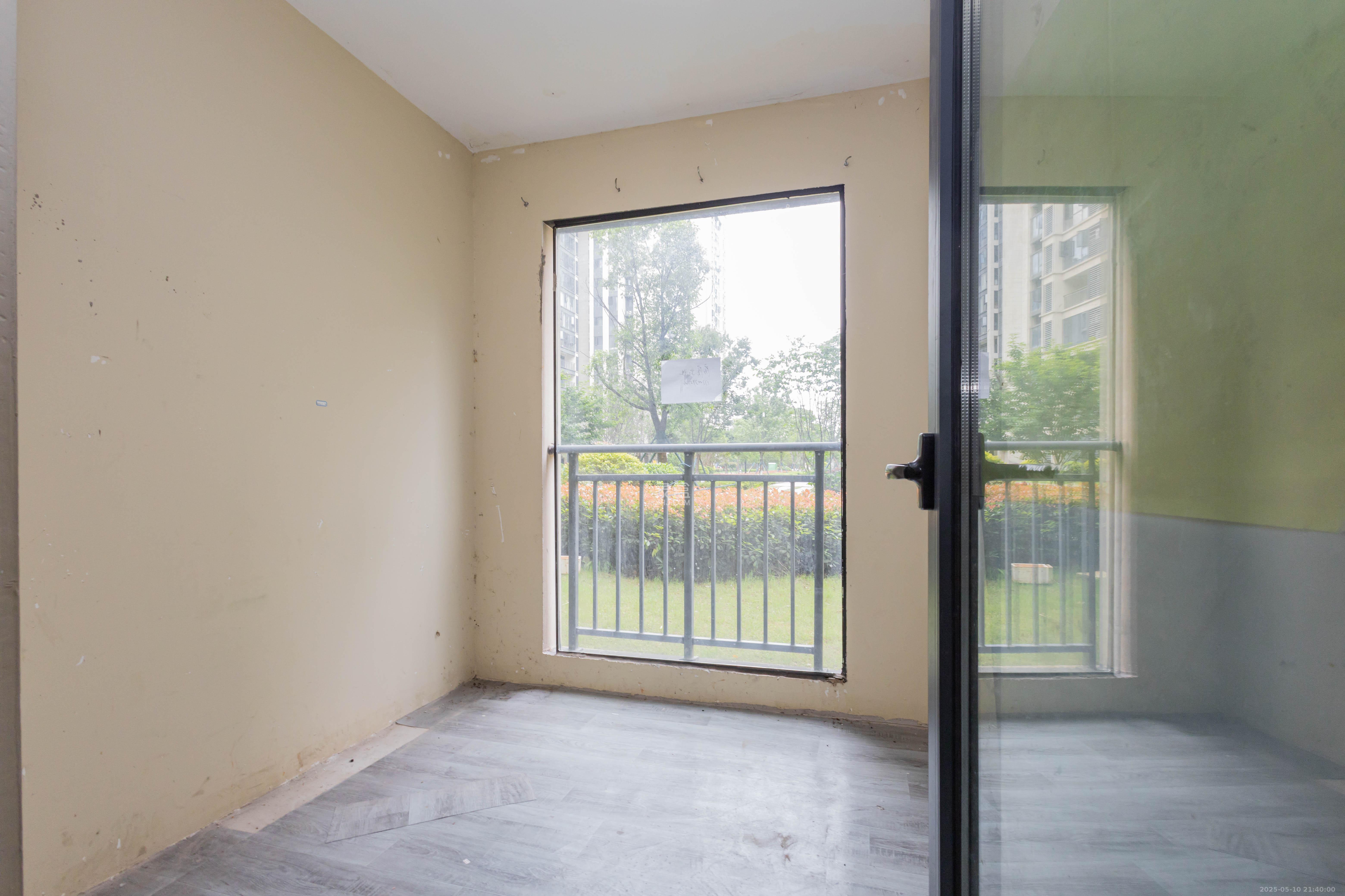 金科景朝集美星宸 3室2厅2卫 65.0万 金科景朝集美星宸 3室2厅2卫 65.0万卧室