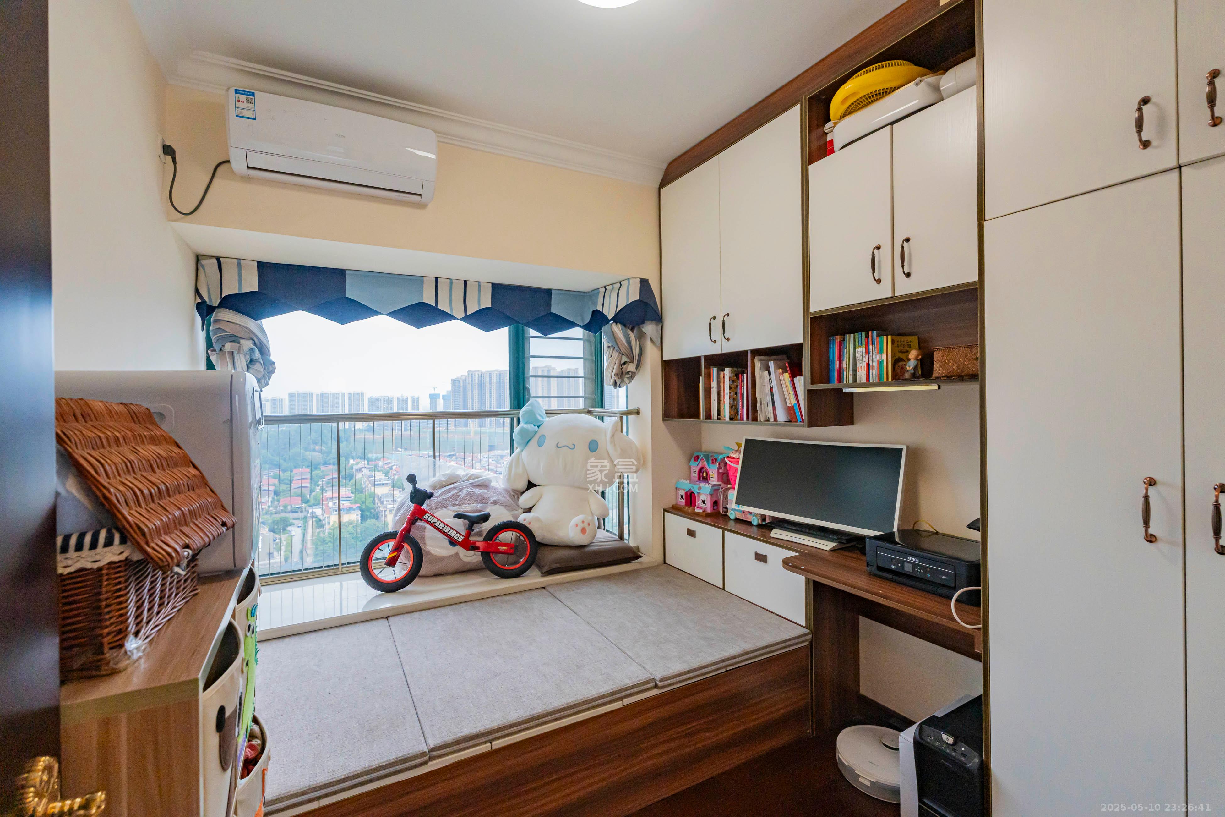 恒大雅苑  3室2厅2卫    98.0万 恒大雅苑  3室2厅2卫    98.0万卧室