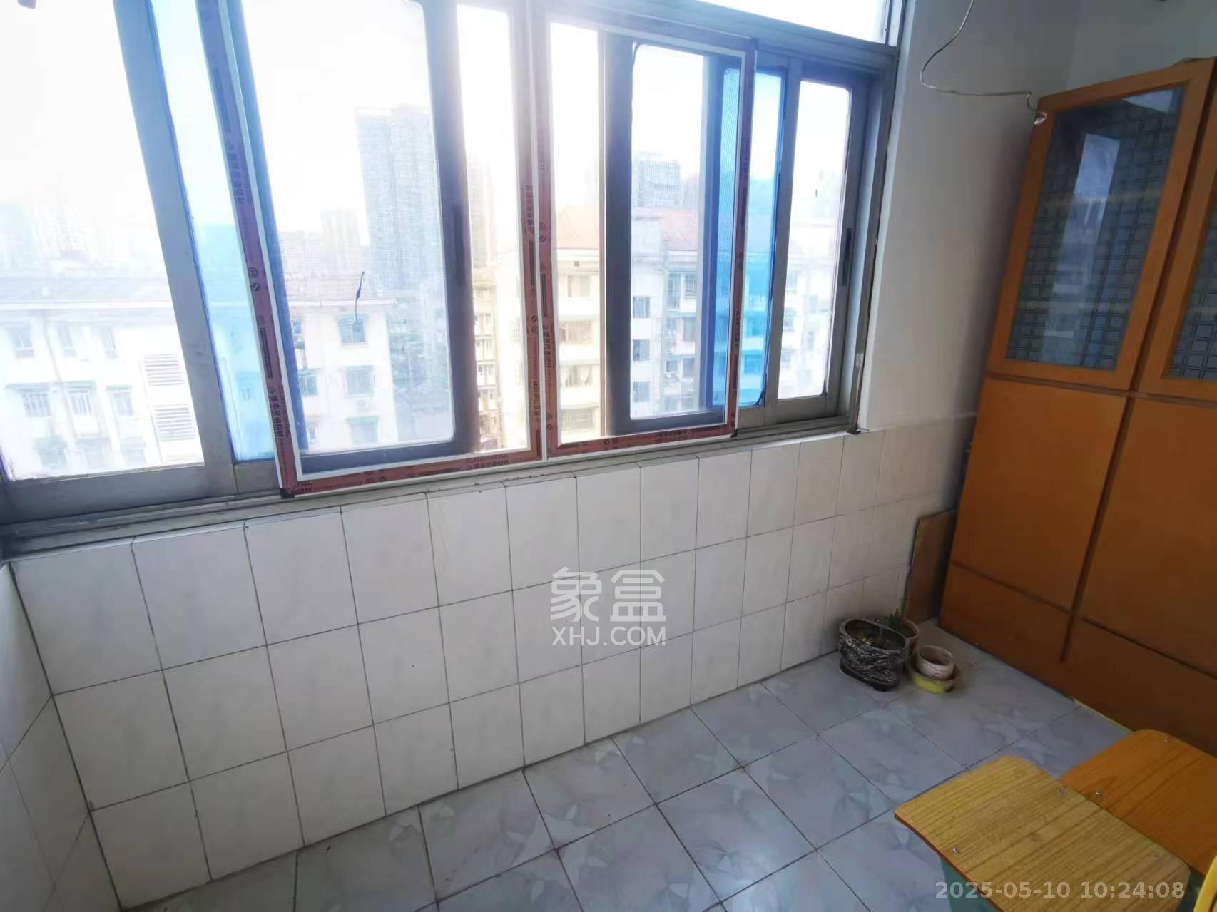 省林勘院 2室1厅1卫 1700.0元/月 省林勘院 2室1厅1卫 1700.0元/月室内图