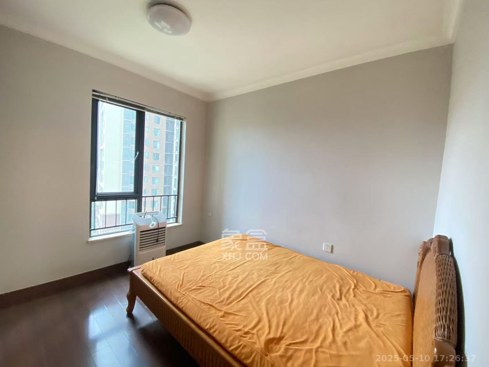 万科白鹭郡  4室2厅2卫    3500.0元/月室内图