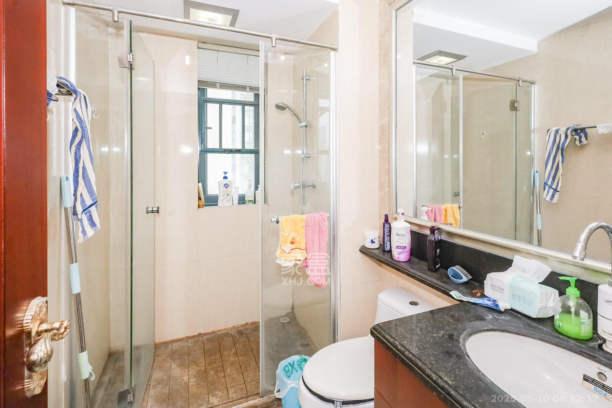 恒大御景湾 3室2厅2卫 3500.0元/月 恒大御景湾 3室2厅2卫 3500.0元/月室内图