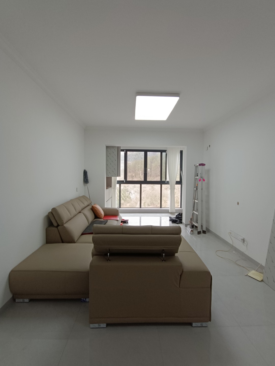 逸臣桃源  2室2厅1卫   1500.00元/月室内图