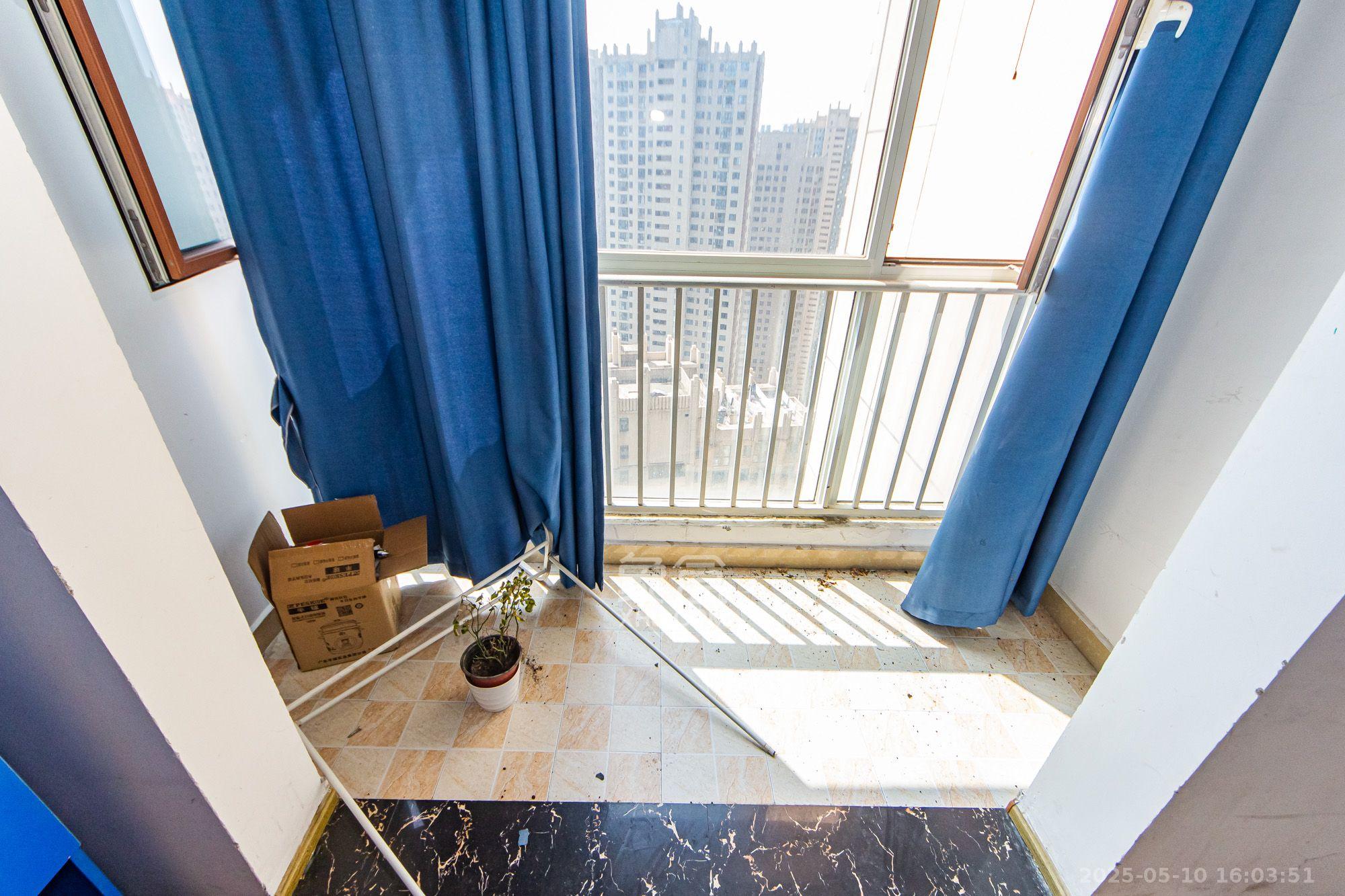 北辰三角洲E4区 3室1厅1卫 2000.0元/月 北辰三角洲E4区 3室1厅1卫 2000.0元/月室内图