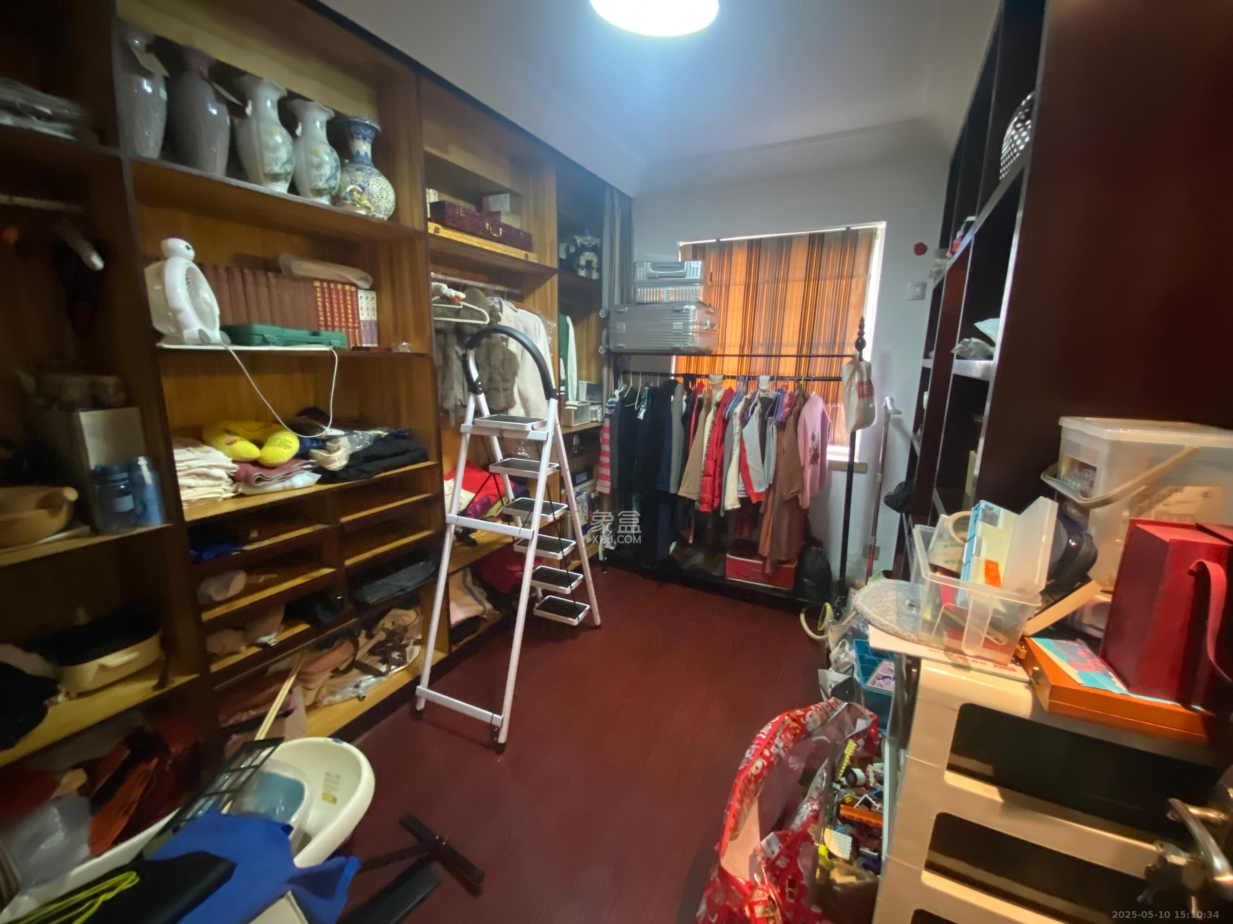 汇城上筑  3室2厅2卫   2900.00元/月室内图