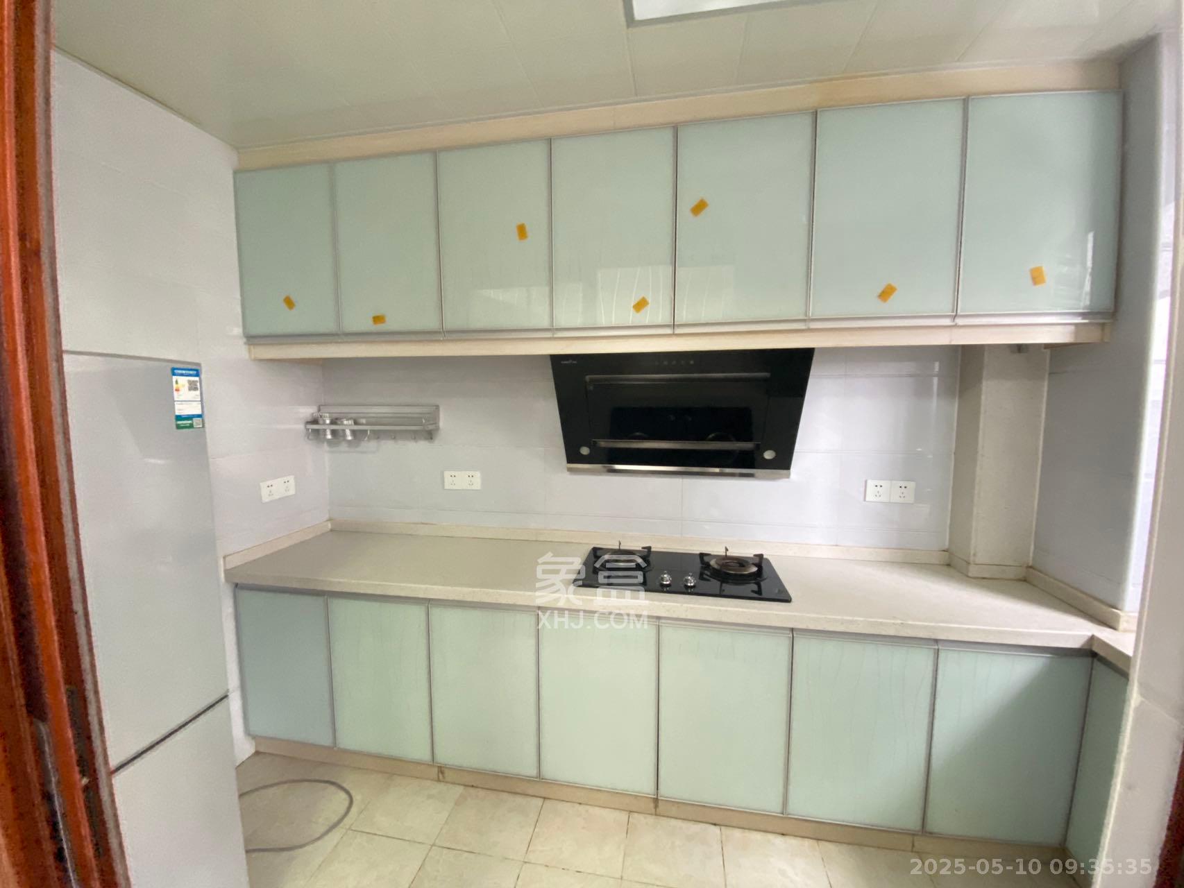 东宜兰园 3室2厅1卫 2400.0元/月 东宜兰园 3室2厅1卫 2400.0元/月室内图