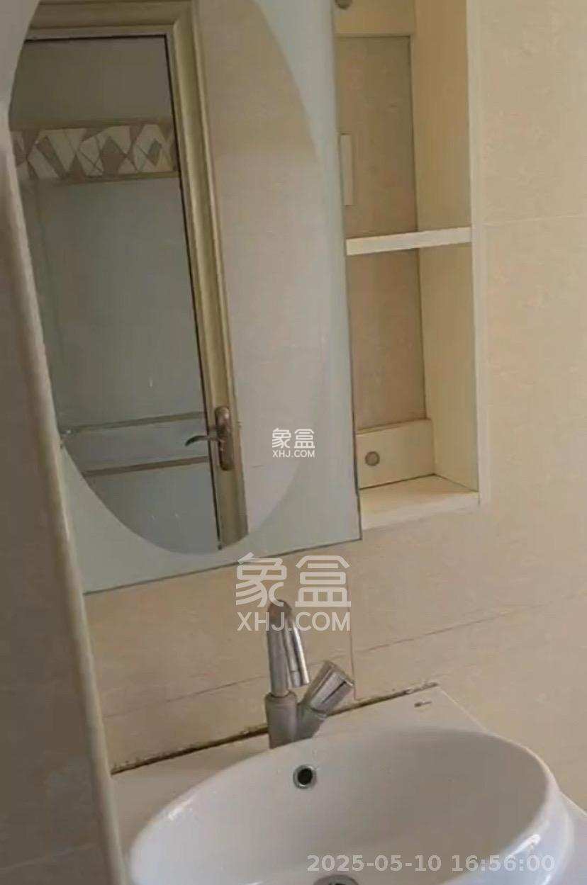 中信凯旋蓝岸(中信新城三期) 1室1厅1卫 1380.0元/月 中信凯旋蓝岸(中信新城三期) 1室1厅1卫 1380.0元/月室内图