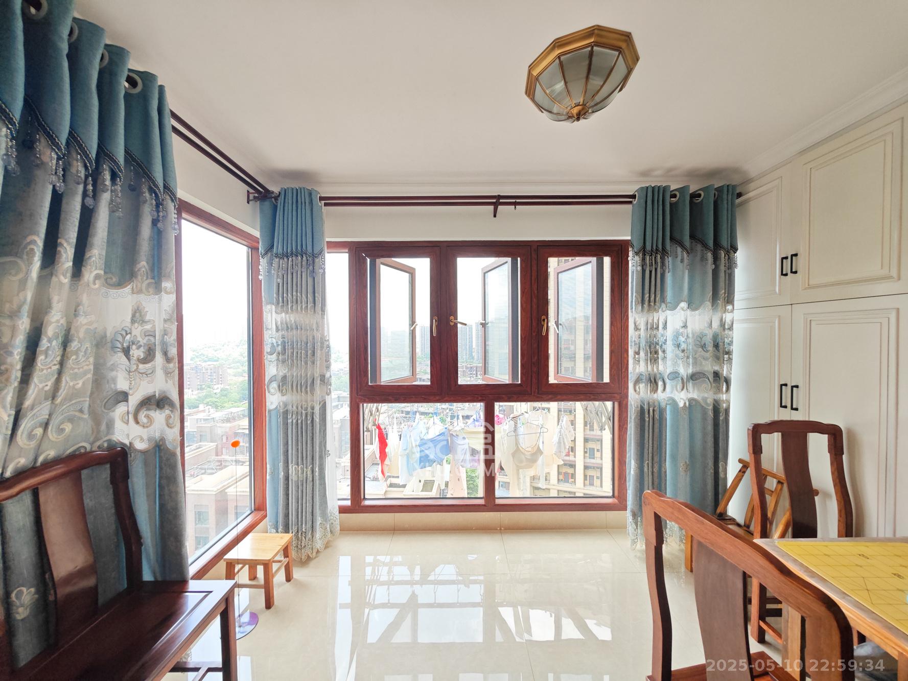 保利城(中航城国际社区、郡原美村) 4室2厅2卫 126.0万 保利城(中航城国际社区、郡原美村) 4室2厅2卫 126.0万其他