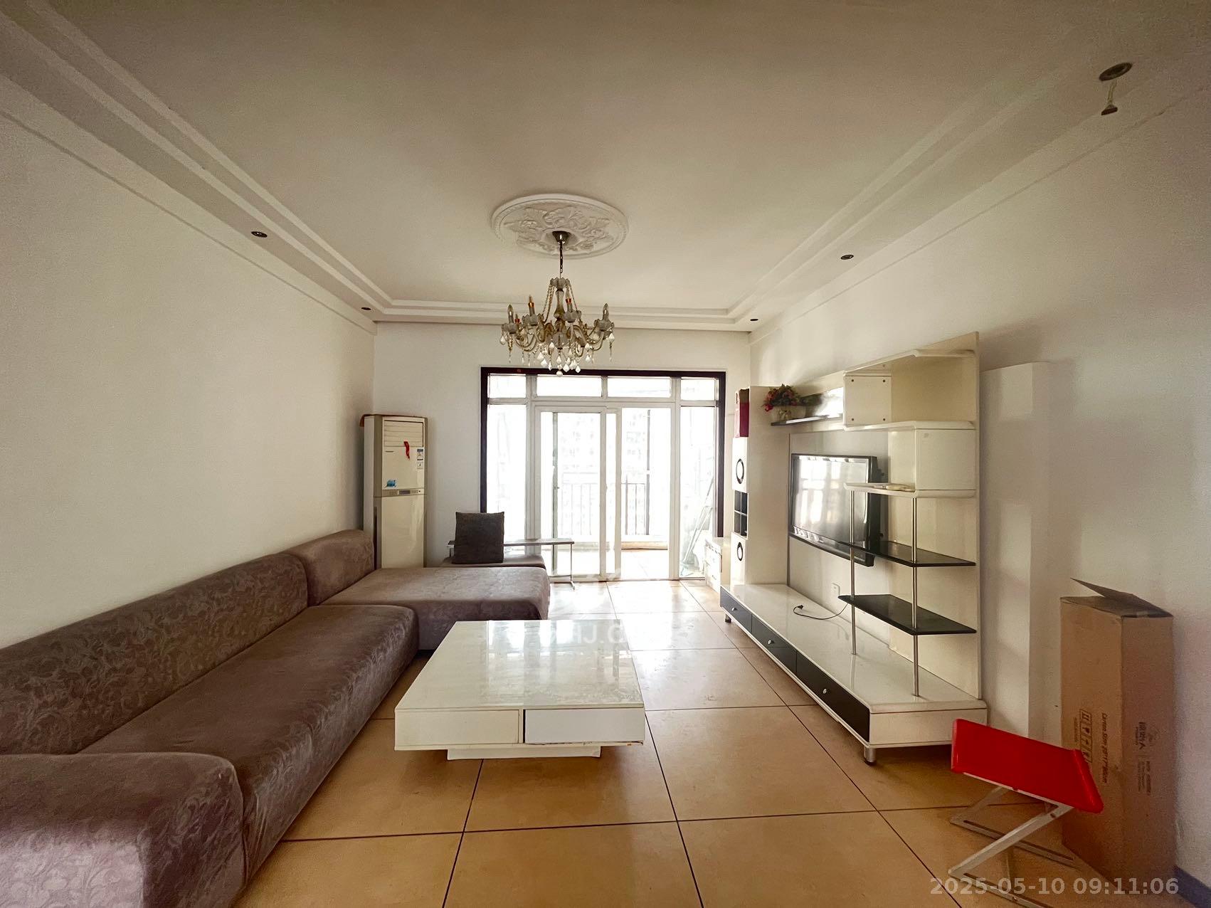 麓山润城 4室2厅2卫 2000.0元/月 麓山润城 4室2厅2卫 2000.0元/月室内图