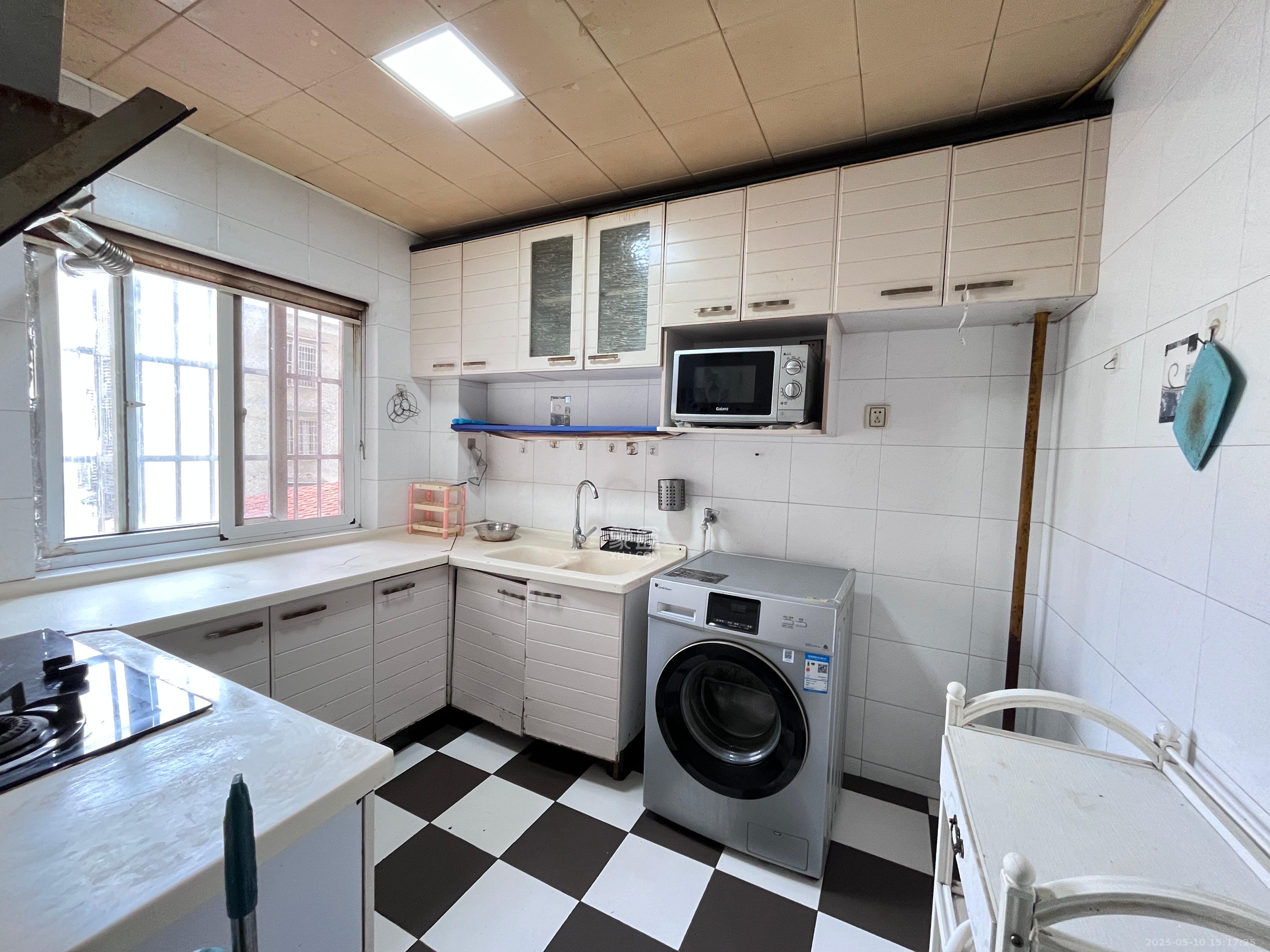 天心丽城  3室2厅2卫    2200.0元/月室内图