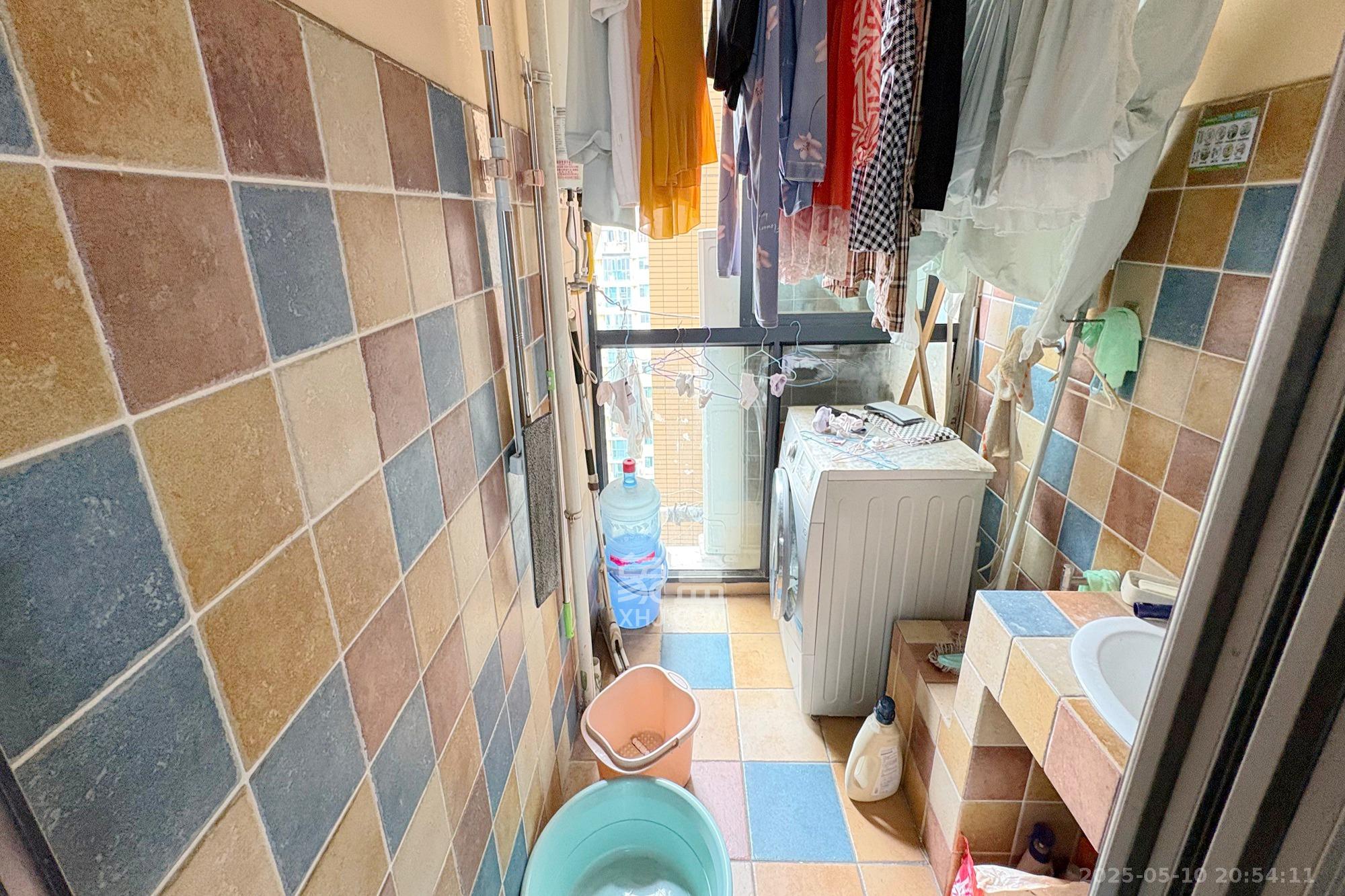 融圣国际  4室2厅2卫   175.00万厨房
