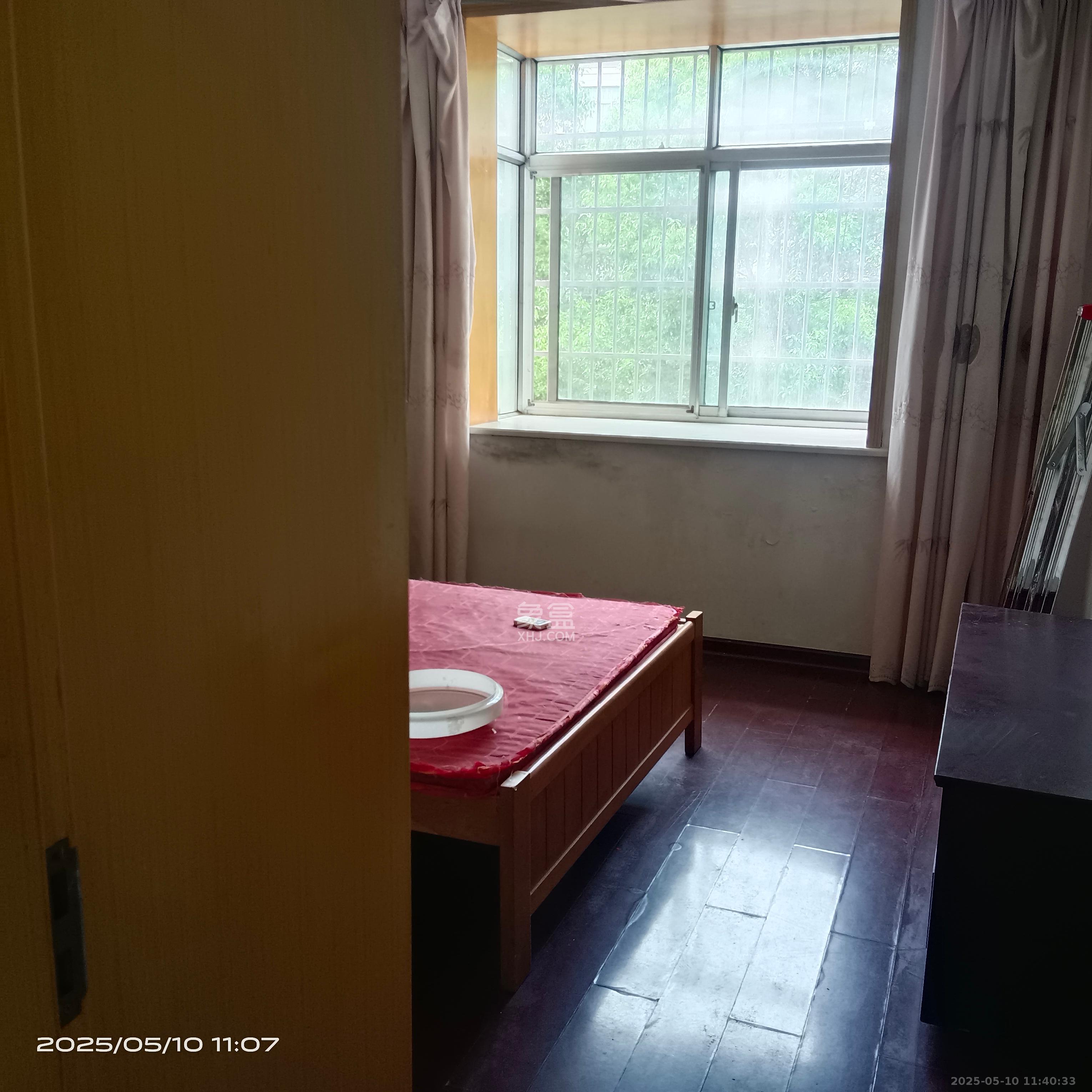 泉水塘小区 3室2厅1卫 2000.0元/月 泉水塘小区 3室2厅1卫 2000.0元/月室内图