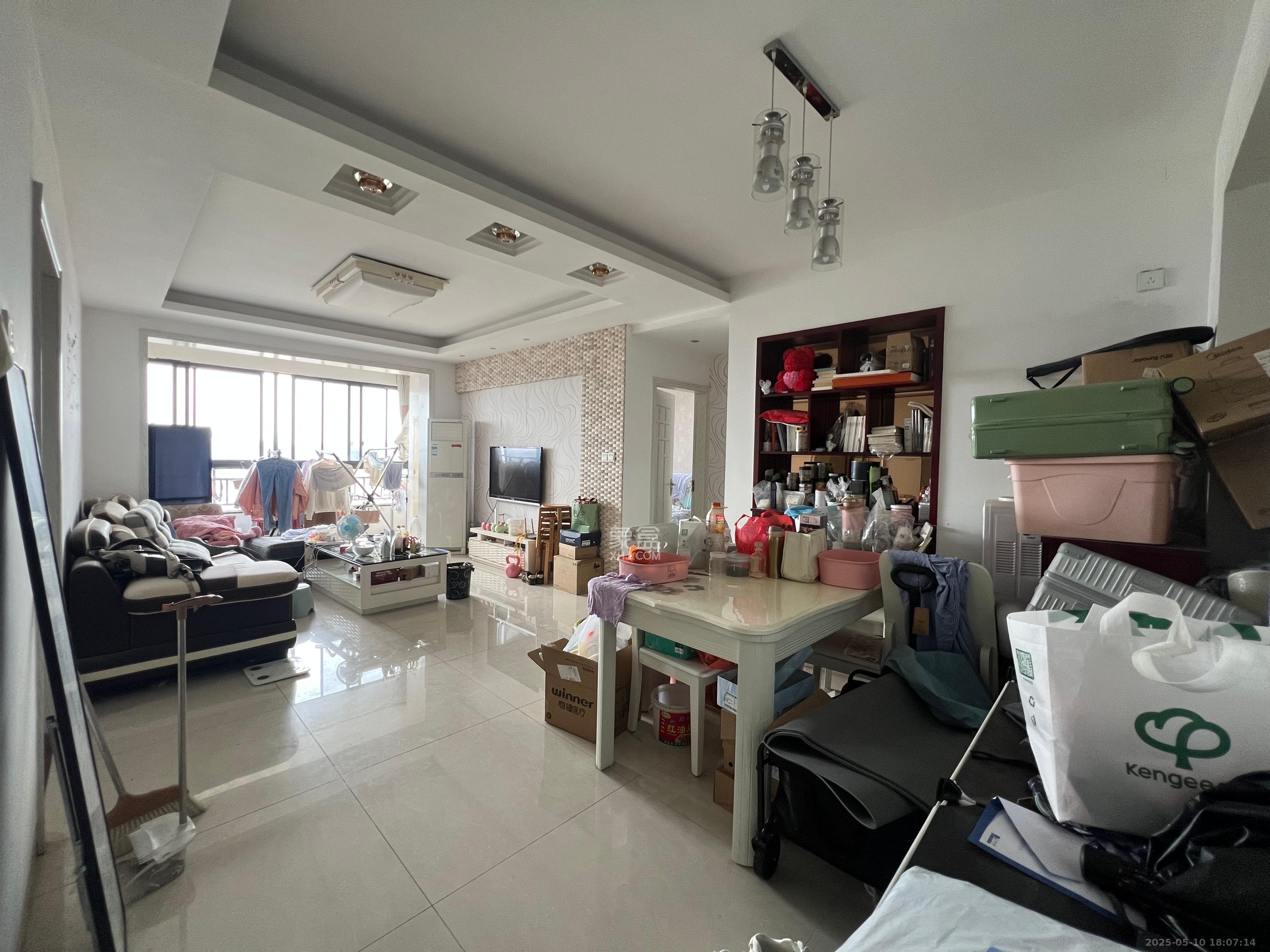 保利麓谷林语B区  3室2厅1卫   2600.00元/月