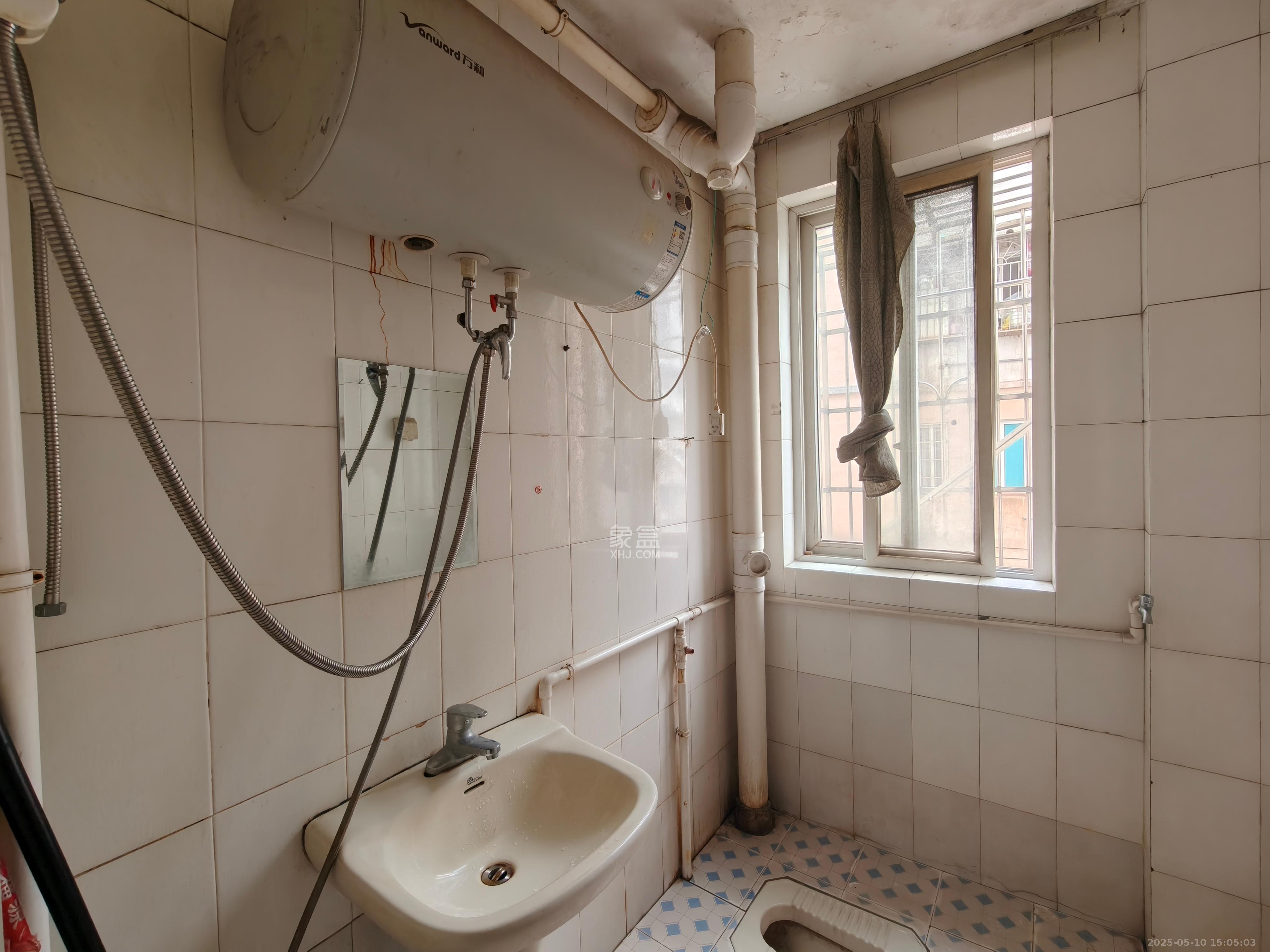 明珠苑 3室2厅1卫 2500.0元/月 明珠苑 3室2厅1卫 2500.0元/月室内图