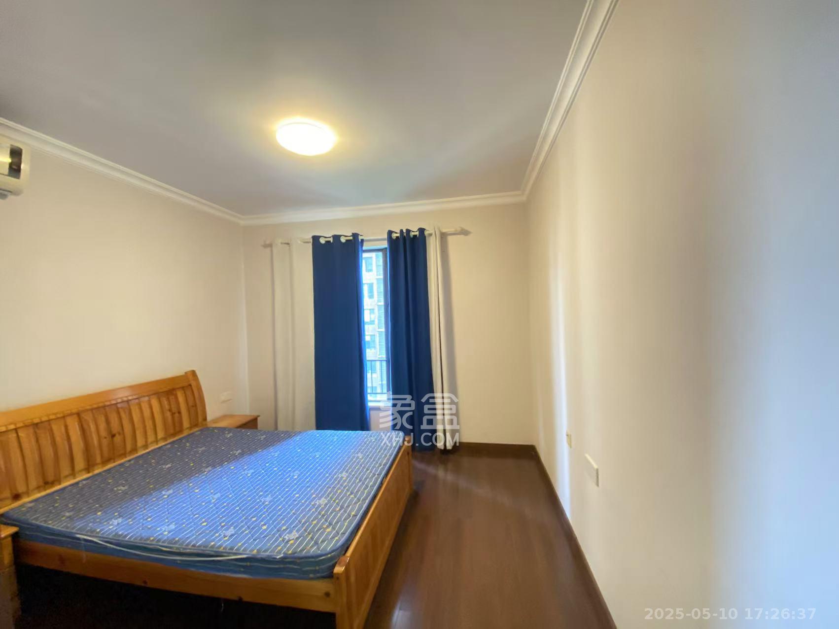 万科白鹭郡  4室2厅2卫    3500.0元/月室内图