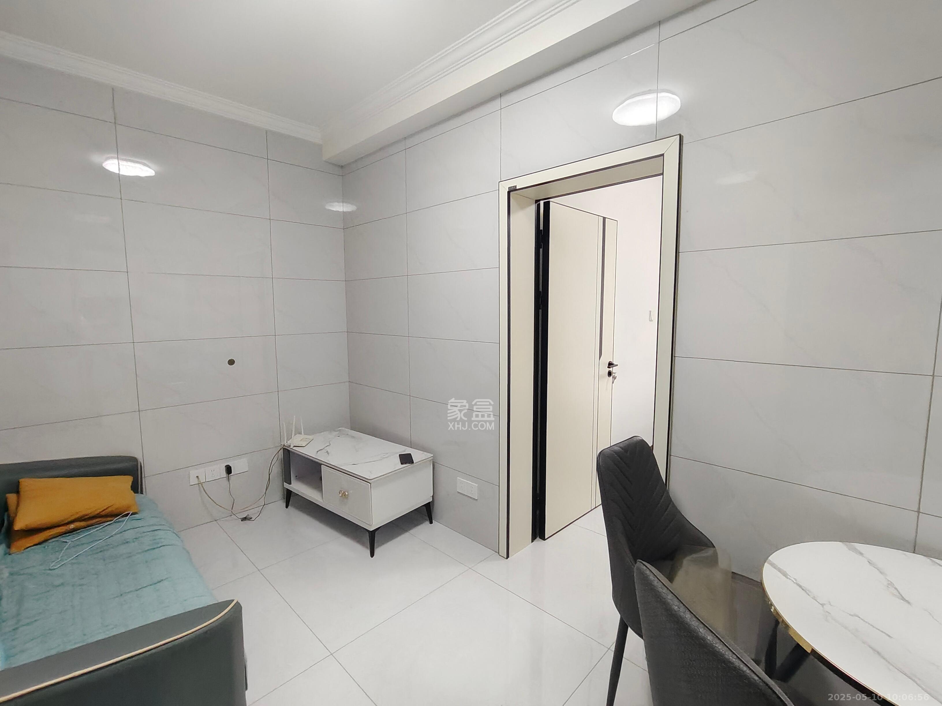 和润园三期 4室1厅1卫 1500.0元/月 和润园三期 4室1厅1卫 1500.0元/月室内图