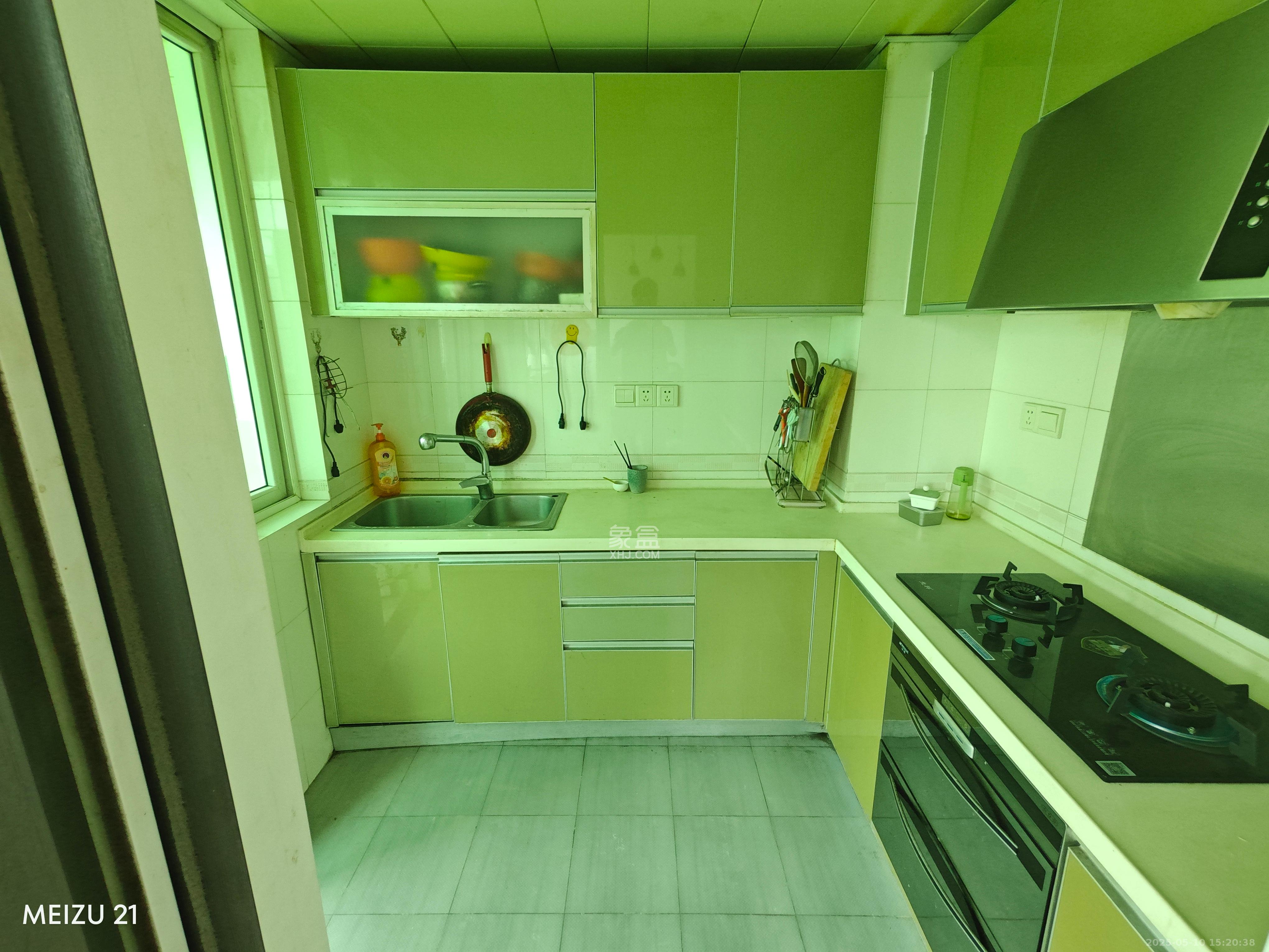 珠江花城一期桂苑  3室2厅2卫    2000.0元/月 珠江花城一期桂苑  3室2厅2卫    2000.0元/月室内图