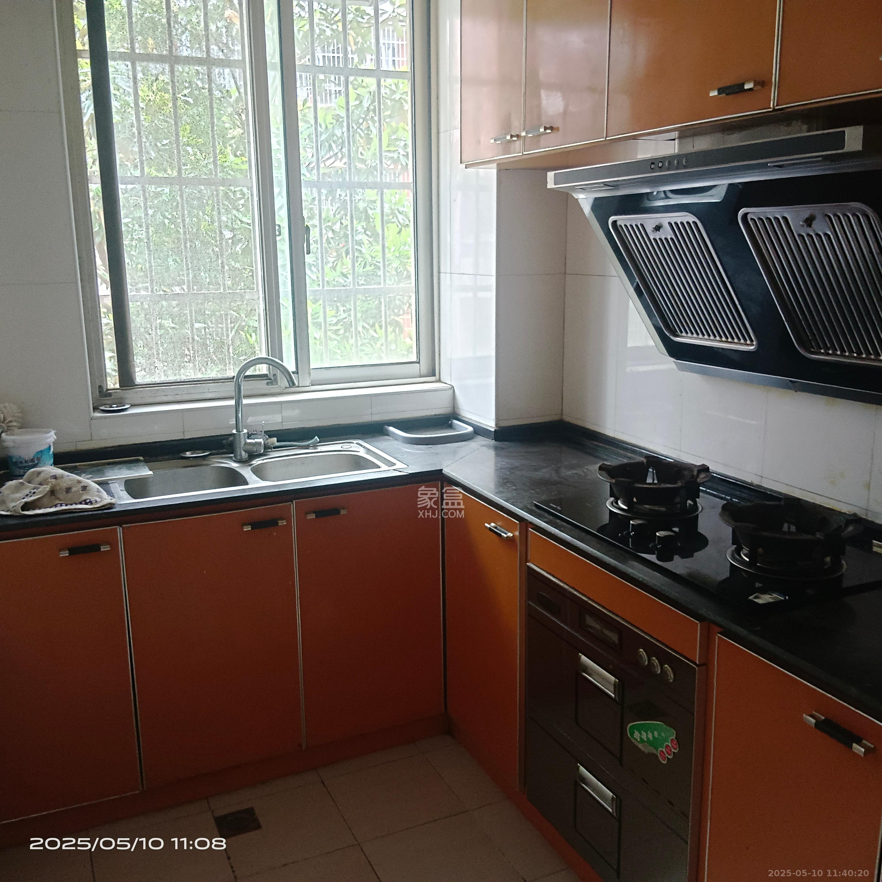 泉水塘小区 3室2厅1卫 2000.0元/月 泉水塘小区 3室2厅1卫 2000.0元/月室内图