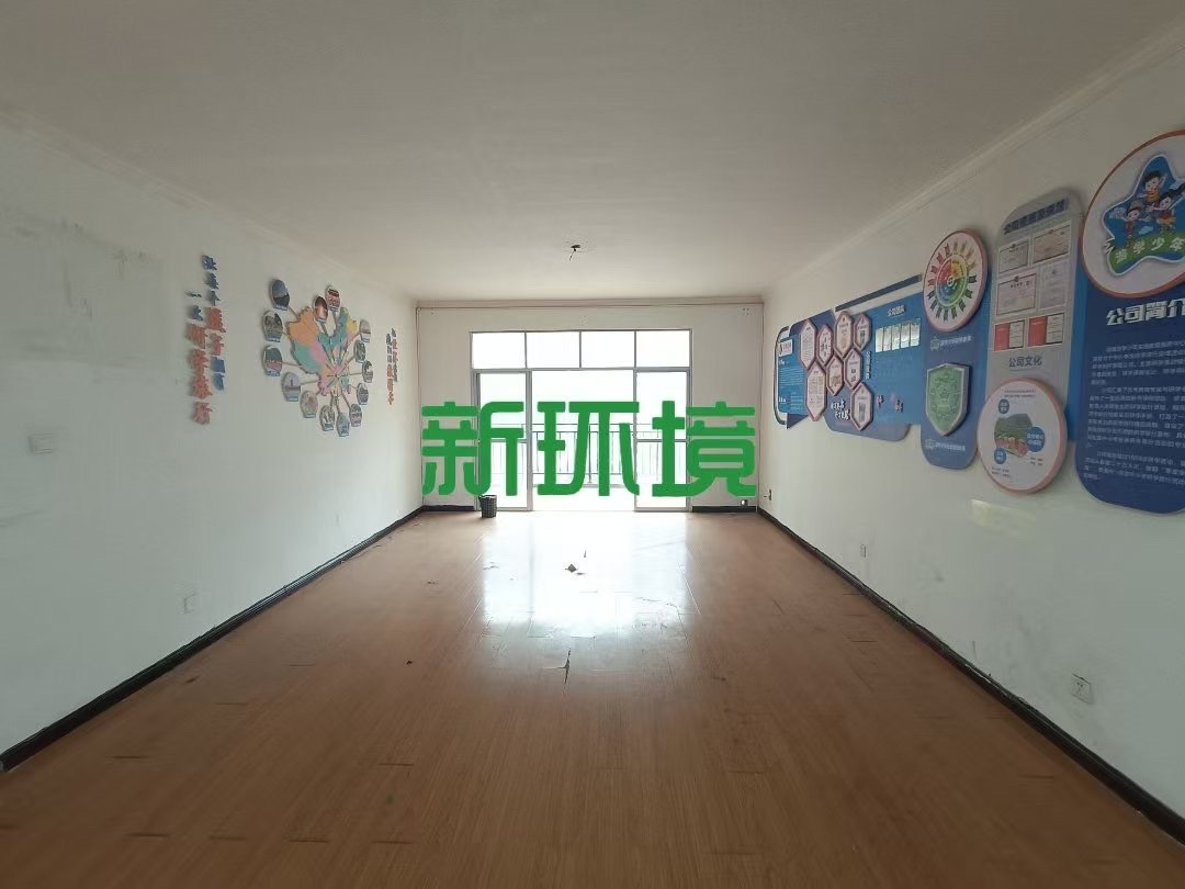 红门家园  4室2厅2卫   1300.00元/月室内图