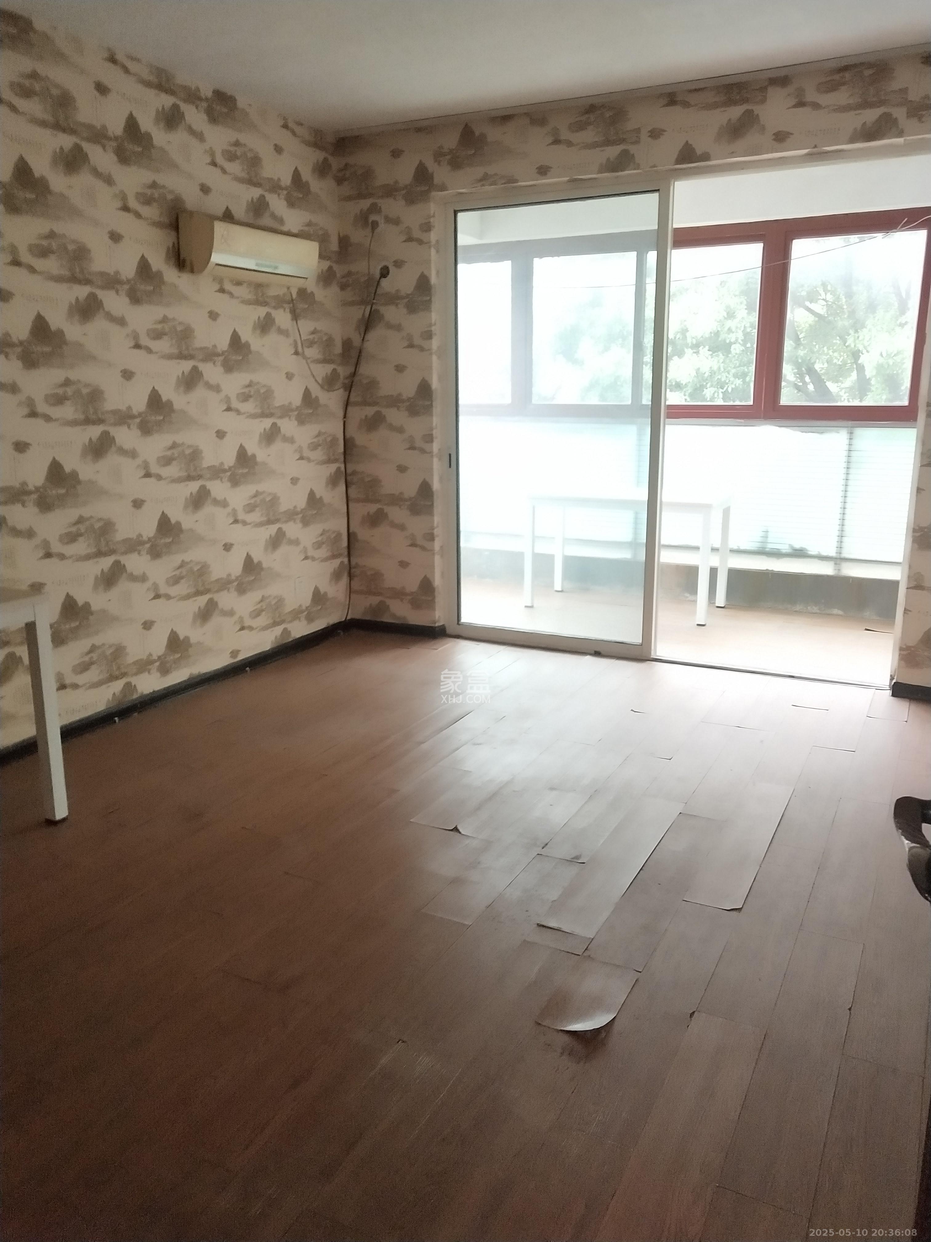 湘麓国际  4室2厅2卫    3000.0元/月室内图